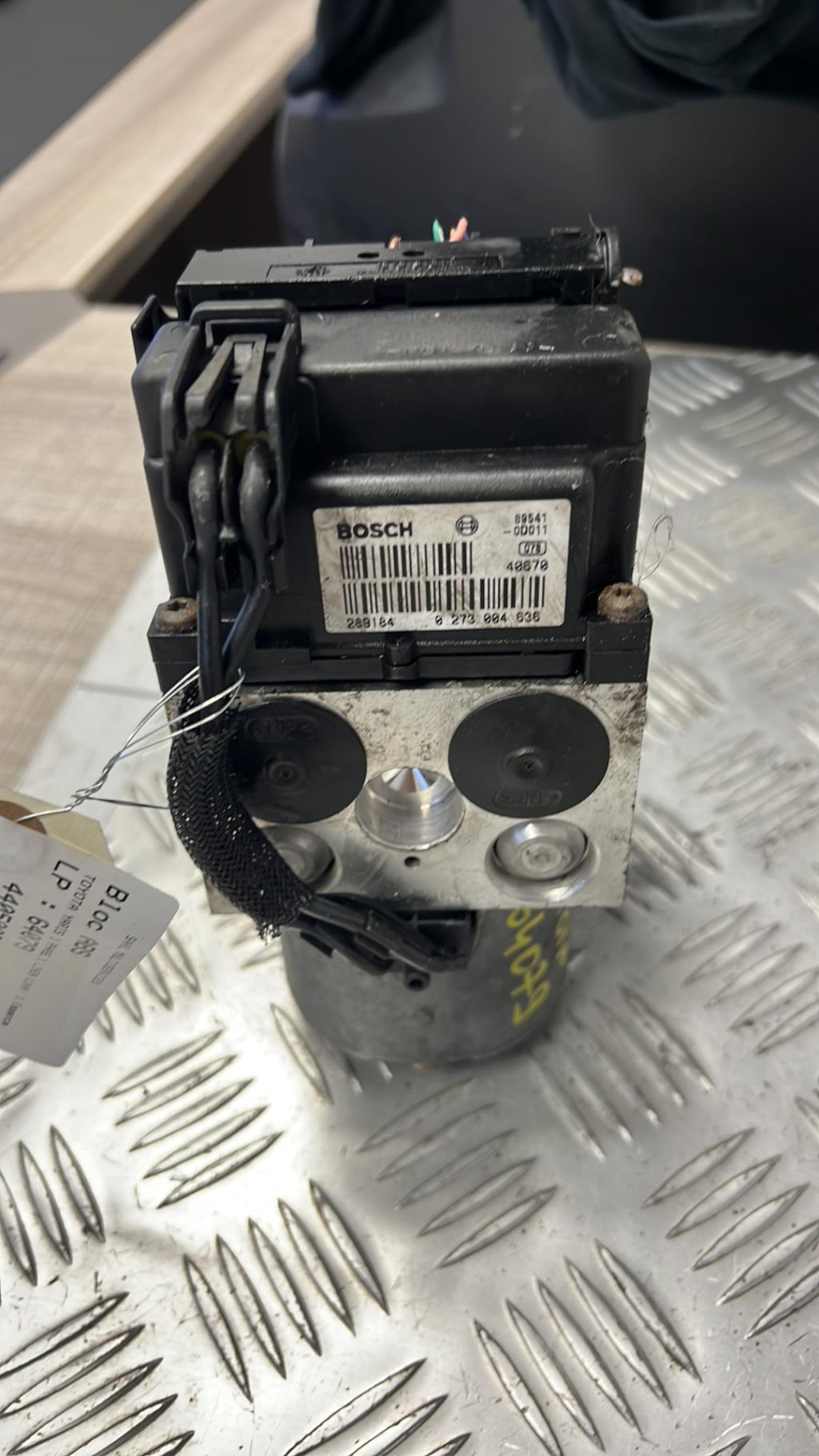 Blocco ABS (antibloccaggio freni) TOYOTA YARIS 1 PHASE 1 Gasolina - 1