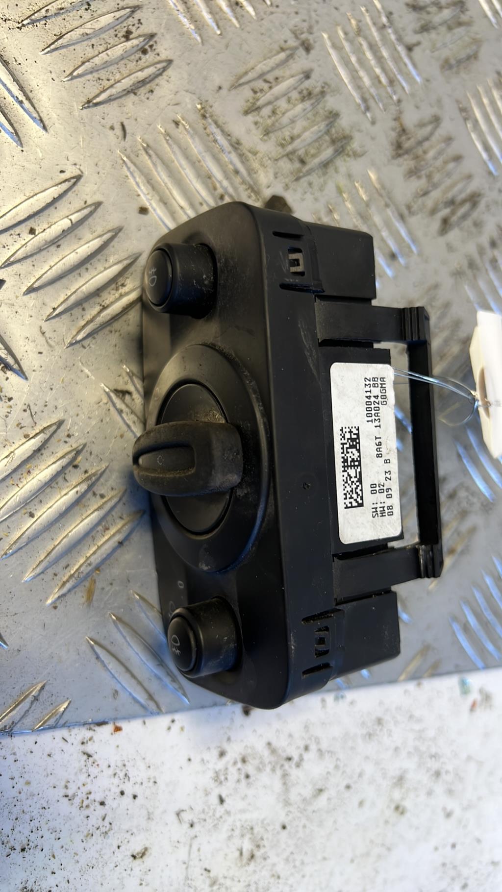 Commande de phare FORD FIESTA 6 PHASE 1 Diesel - 1