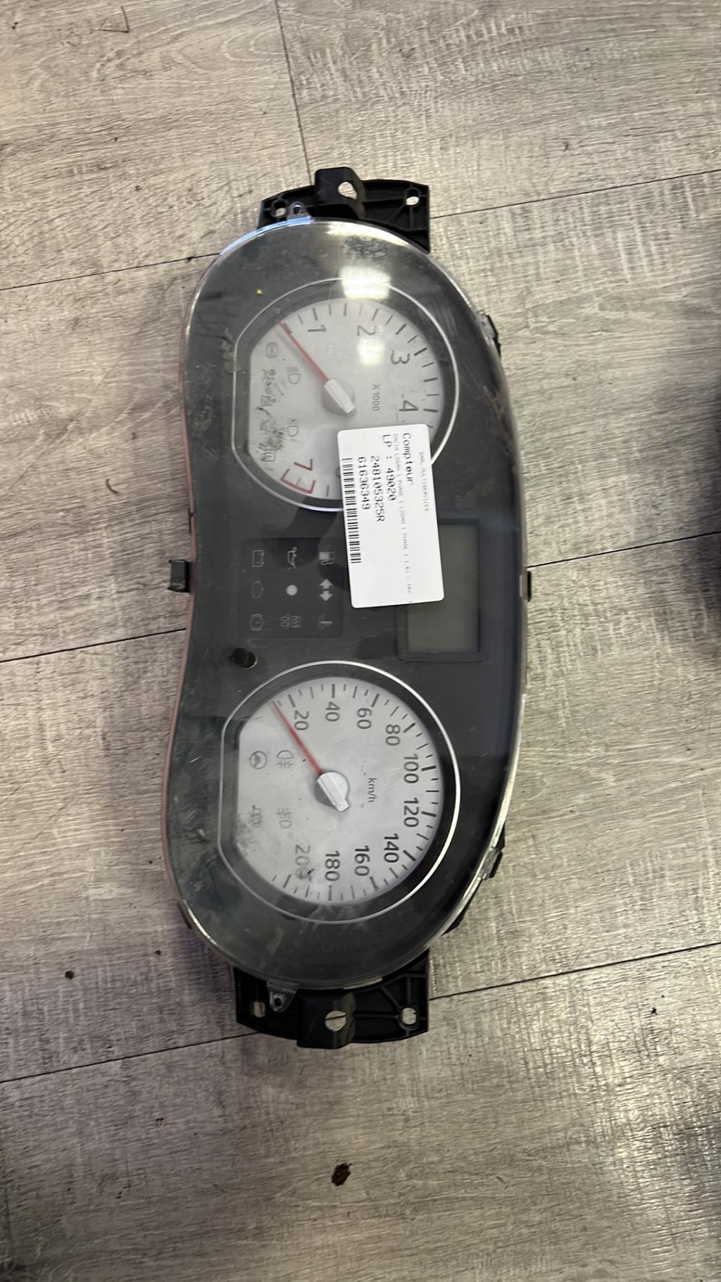 Compteur DACIA LOGAN 1 PHASE 1 Essence - 1