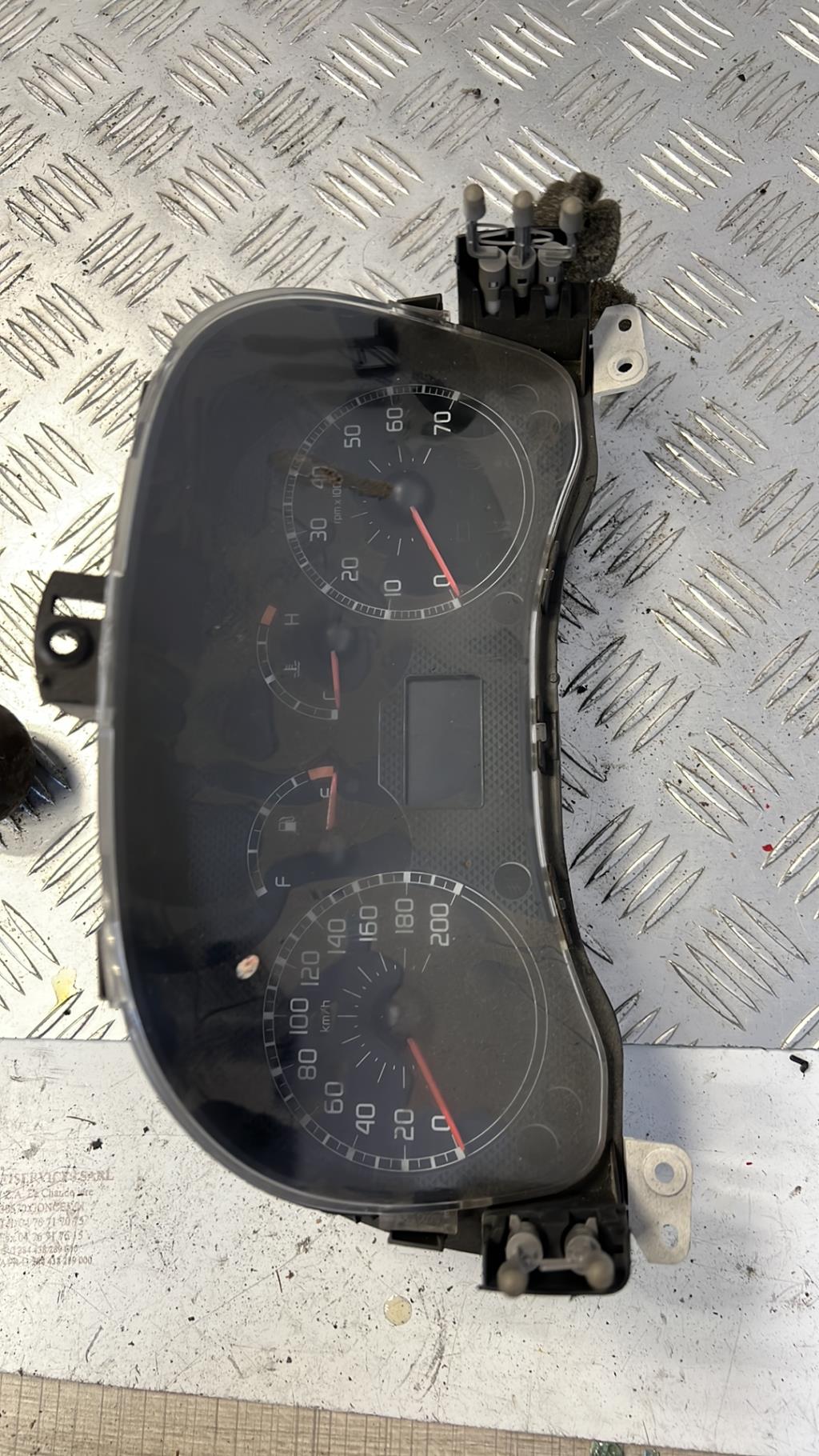 Compteur FIAT PANDA 2 PHASE 1 Essence - 1