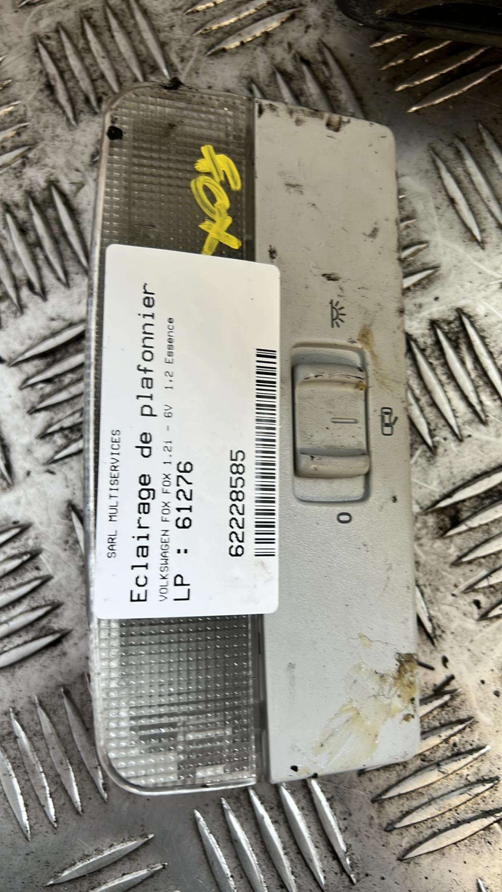 Eclairage de plafonnier VOLKSWAGEN FOX Essence - 1
