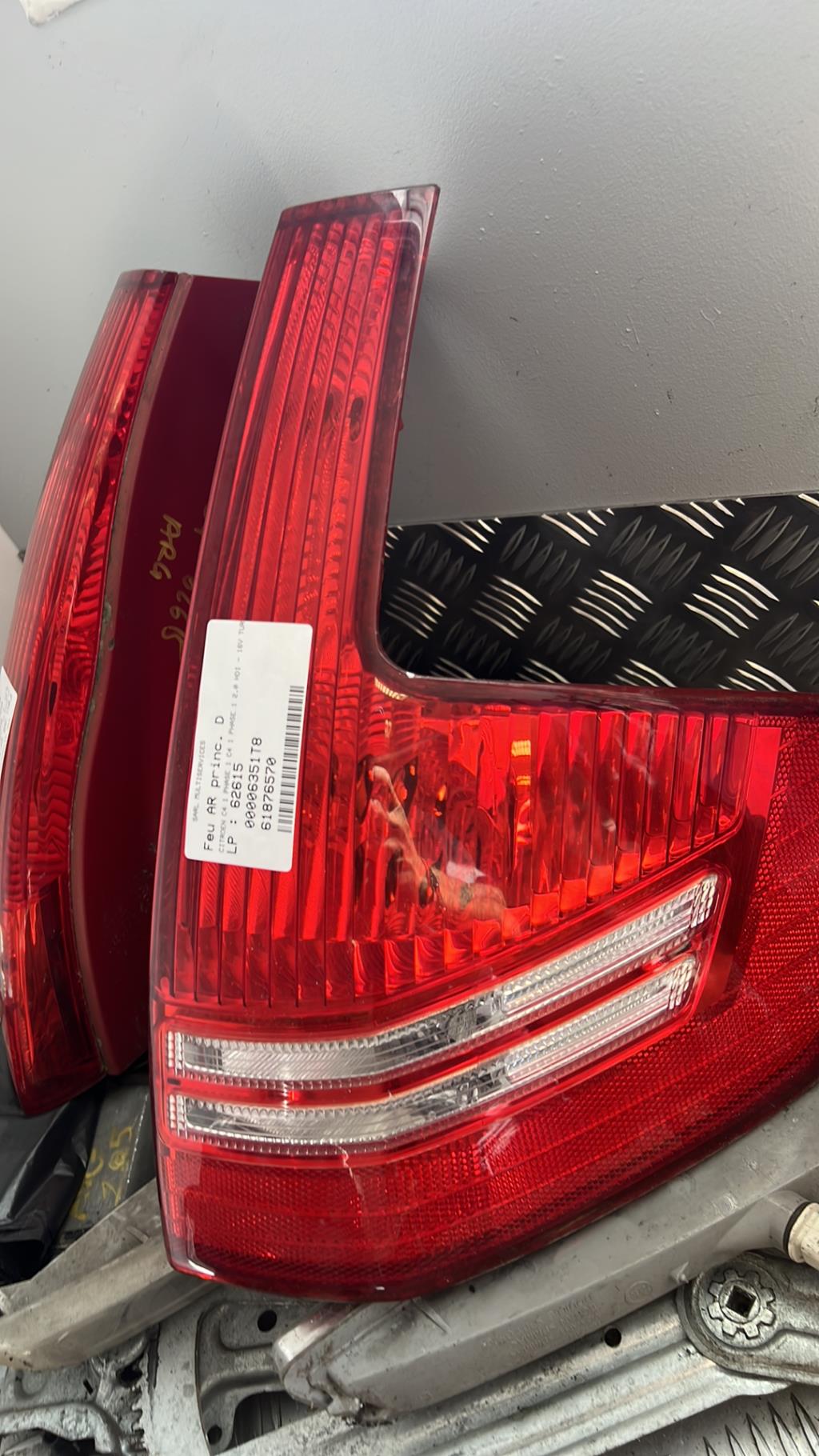 Fanale posteriore principale destro (luci) CITROEN C4 1 PHASE 1 Diésel - 1