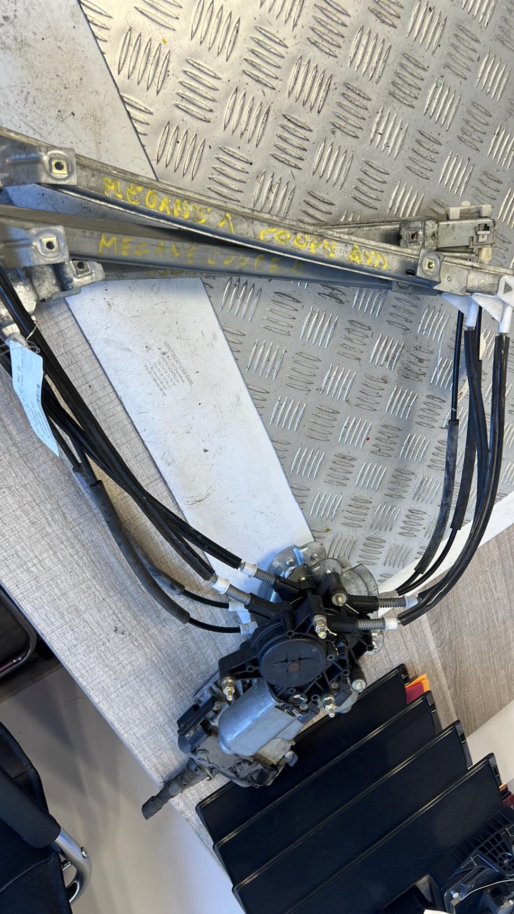 Alzacristalli elettrico anteriore destro RENAULT MEGANE 1 PHASE 2 COUPE Gasolina - 1