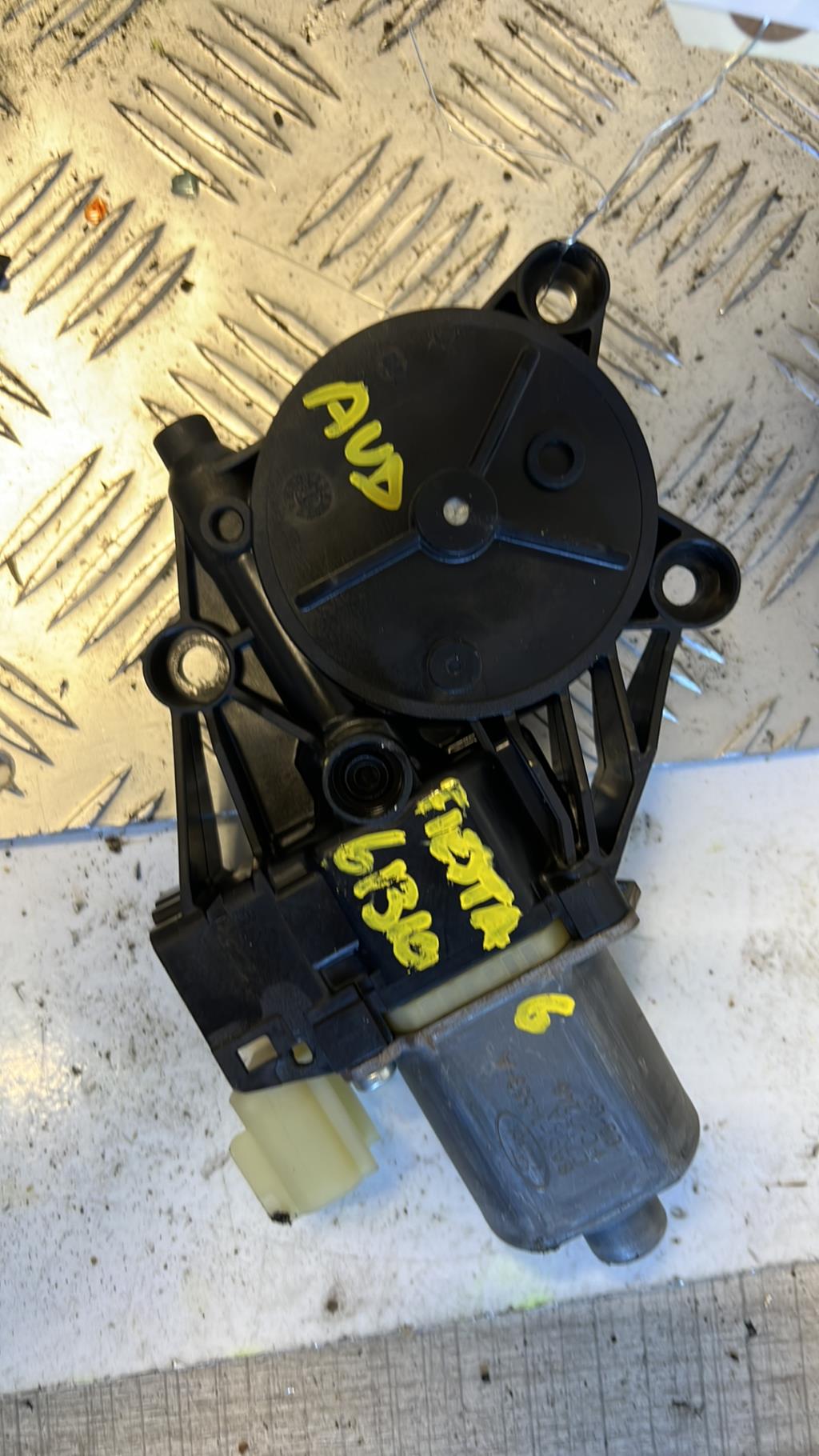 Motore alzacristalli anteriore destro FORD FIESTA 6 PHASE 1 Diésel - 1