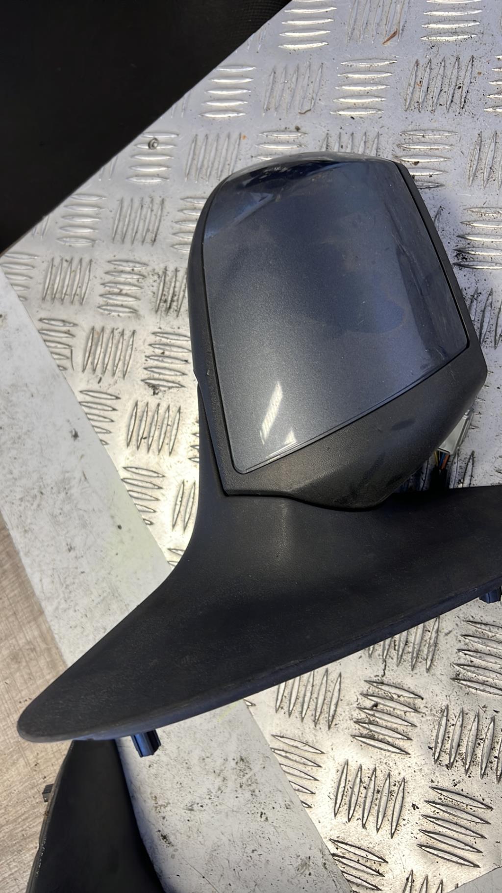 Retrovisor derecho FORD MONDEO 2 Gasolina - 1