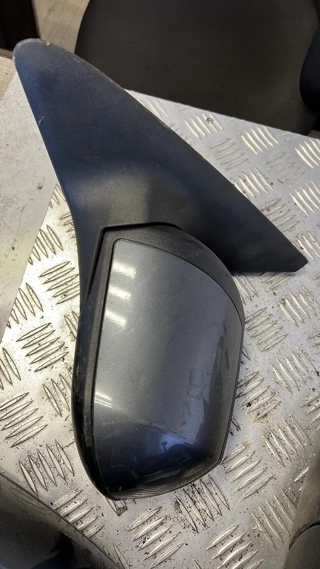 Retrovisor izquierdo FORD MONDEO 2 Gasolina - 1