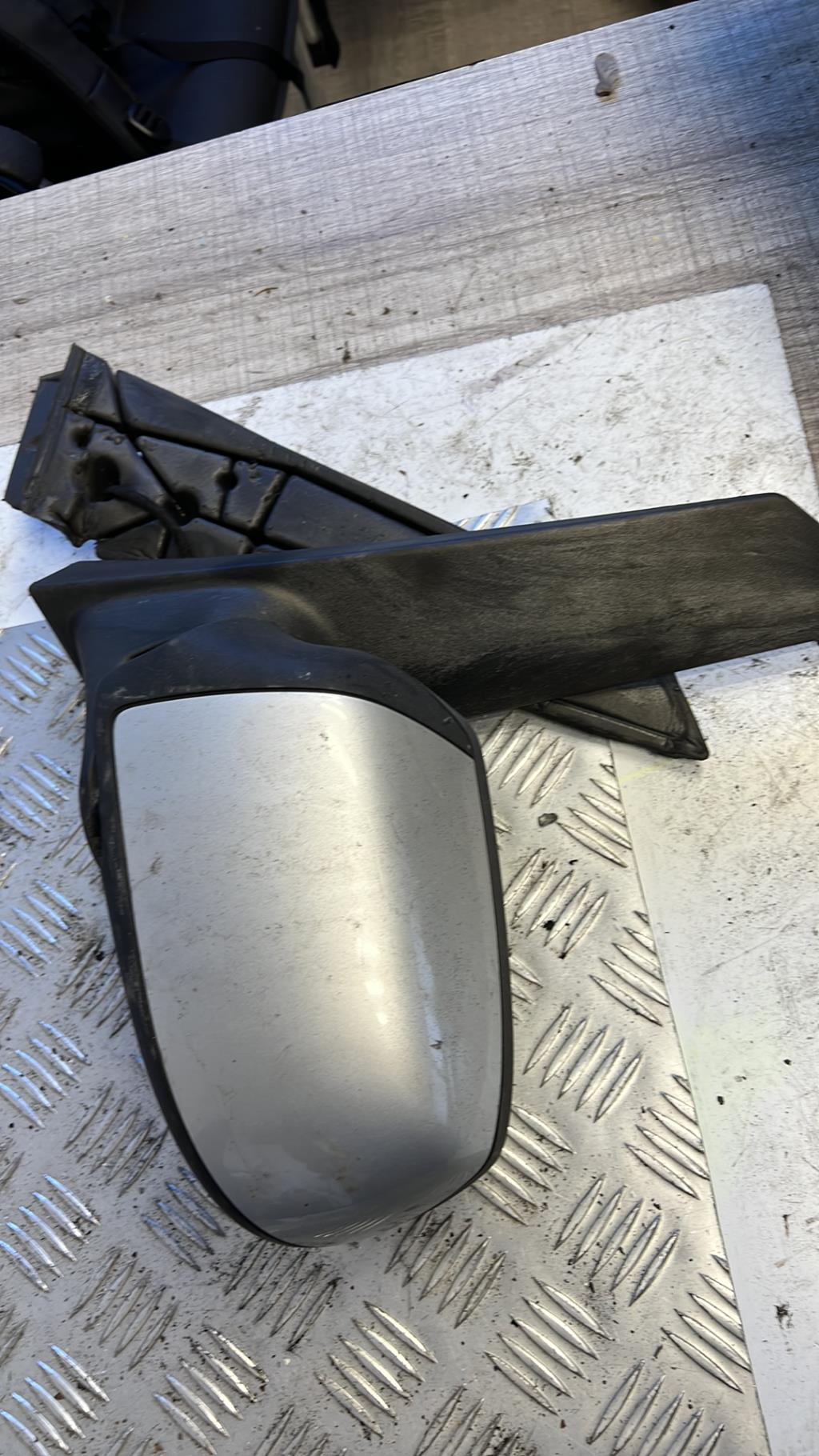 Retrovisor izquierdo FORD C-MAX 1 PHASE 1 Diésel - 1