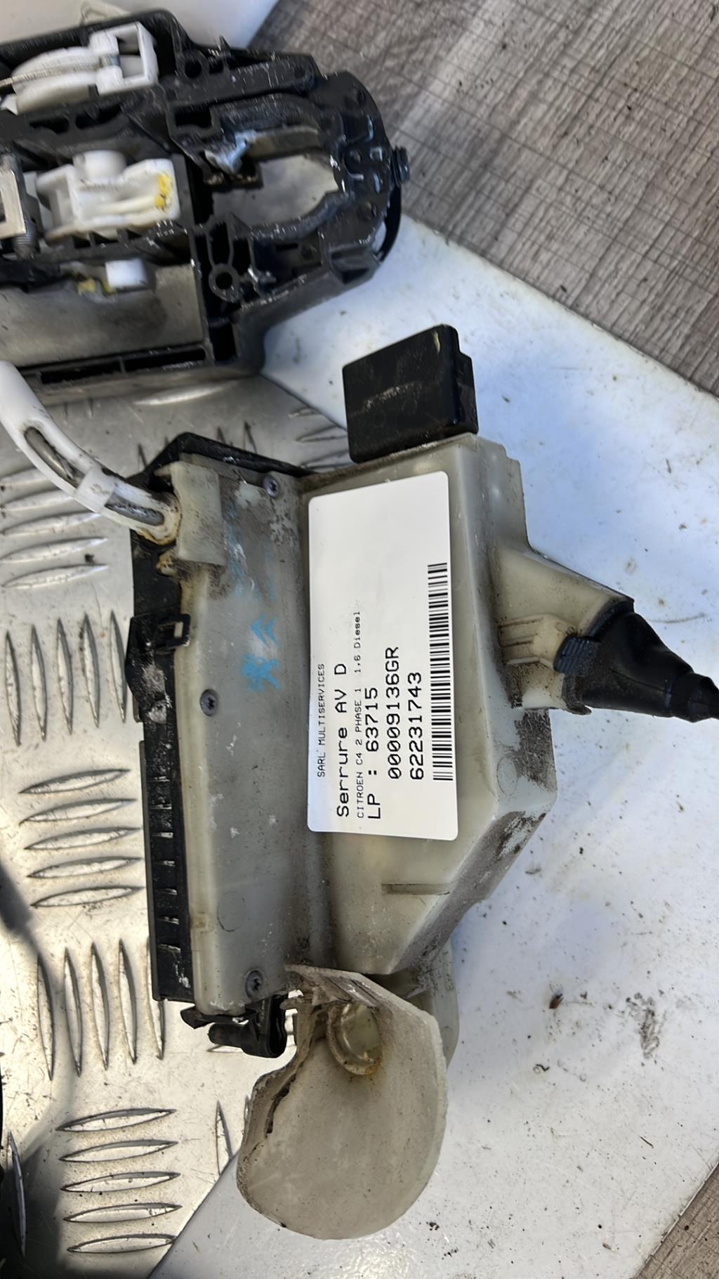 Serratura anteriore destra CITROEN C4 2 PHASE 1 Diésel - 1