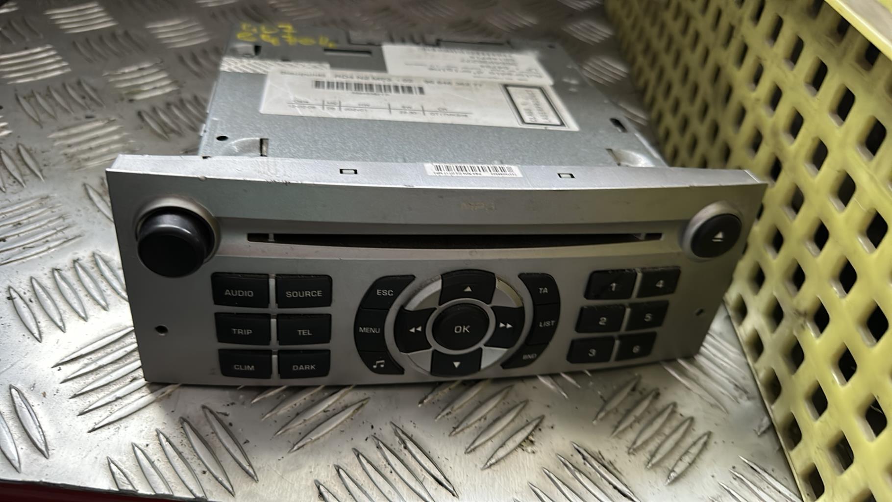 Autoradio originale PEUGEOT 407 PHASE 1 Gasolina - 1