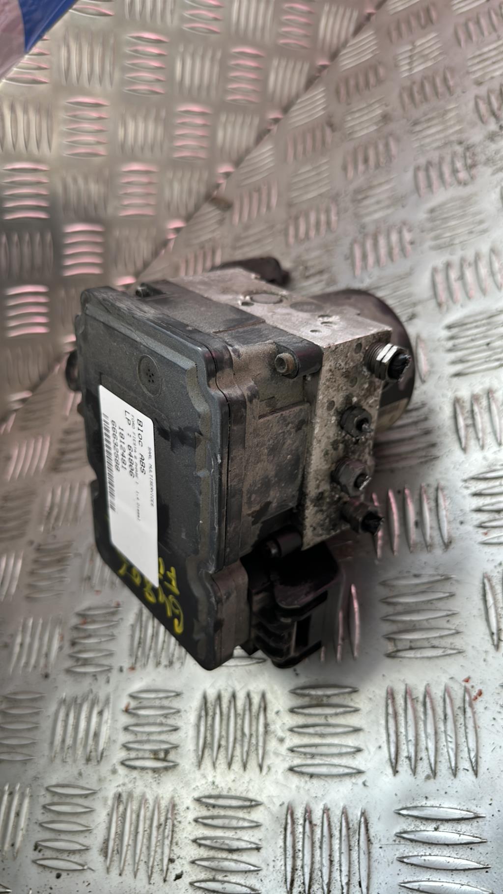Blocco ABS (antibloccaggio freni) FORD FIESTA 6 PHASE 1 Diésel - 1