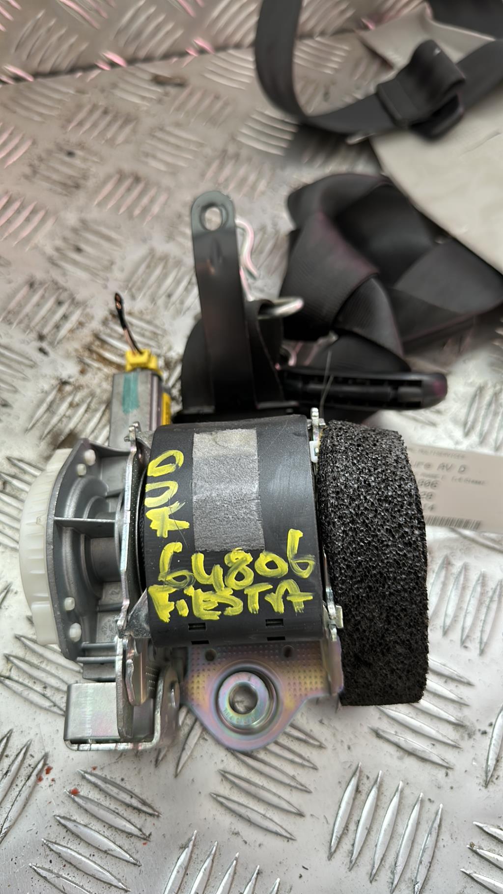 Cintura di sicurezza anteriore destra FORD FIESTA 6 PHASE 1 Diésel - 1