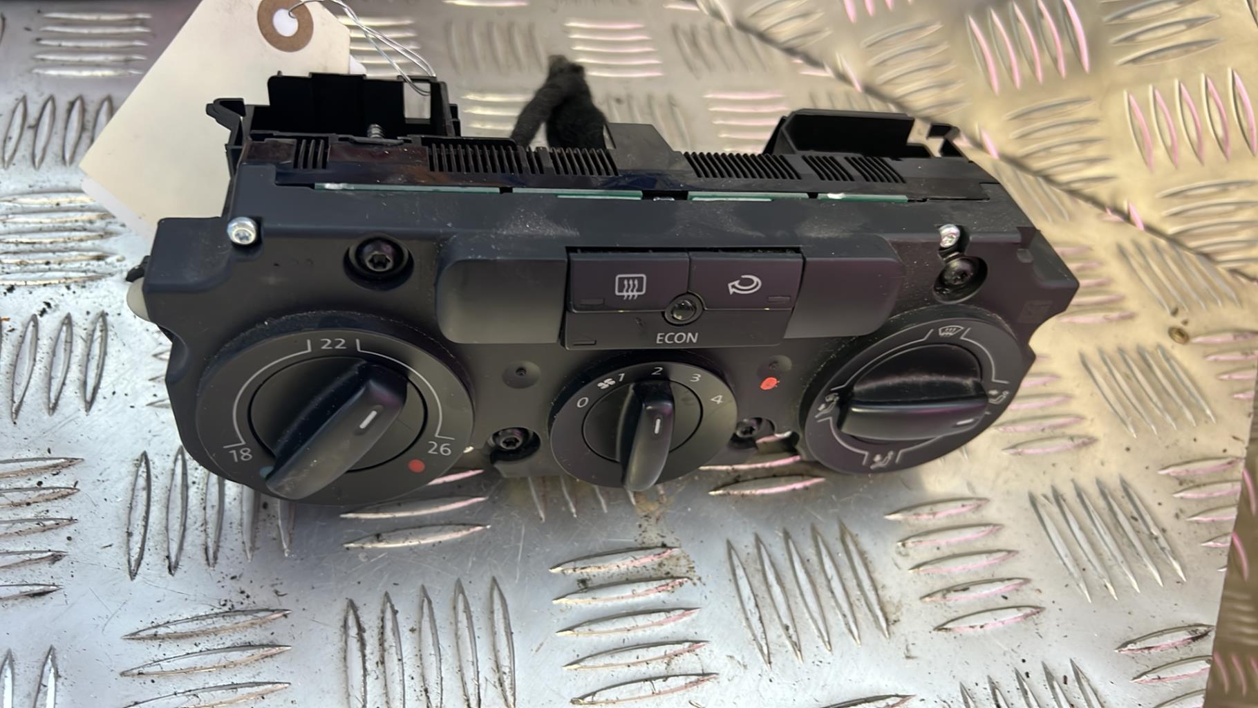 Commande chauffage VOLKSWAGEN GOLF 5 Essence - 1