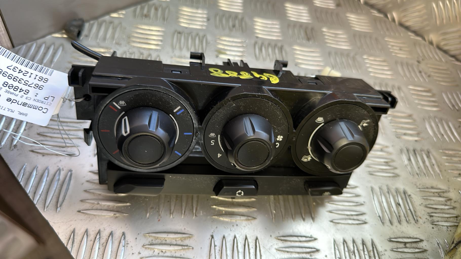 Commande chauffage CITROEN C3 2 PHASE 2 Essence - 1