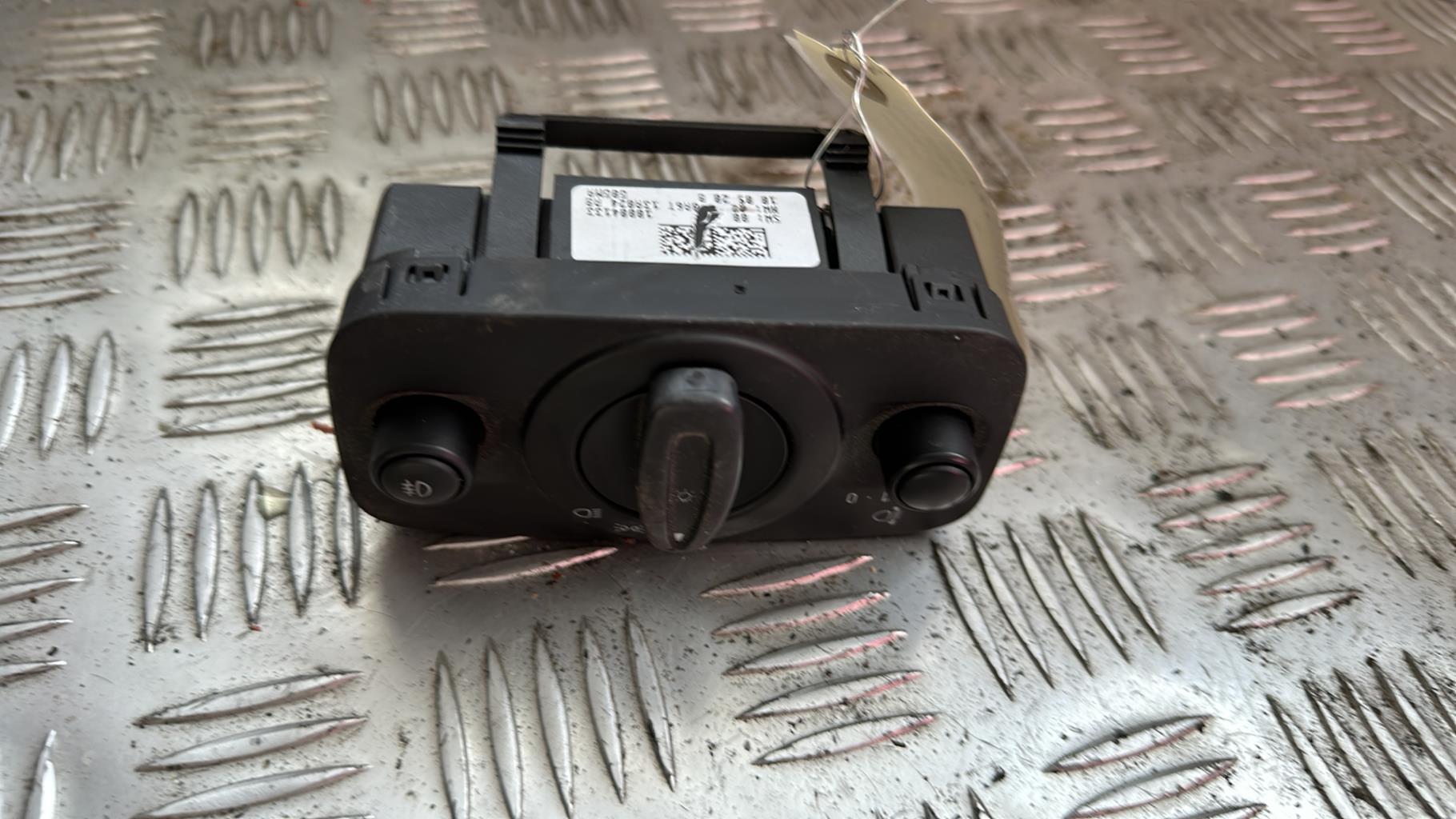 Commande de phare FORD FIESTA 6 PHASE 1 Diesel - 1