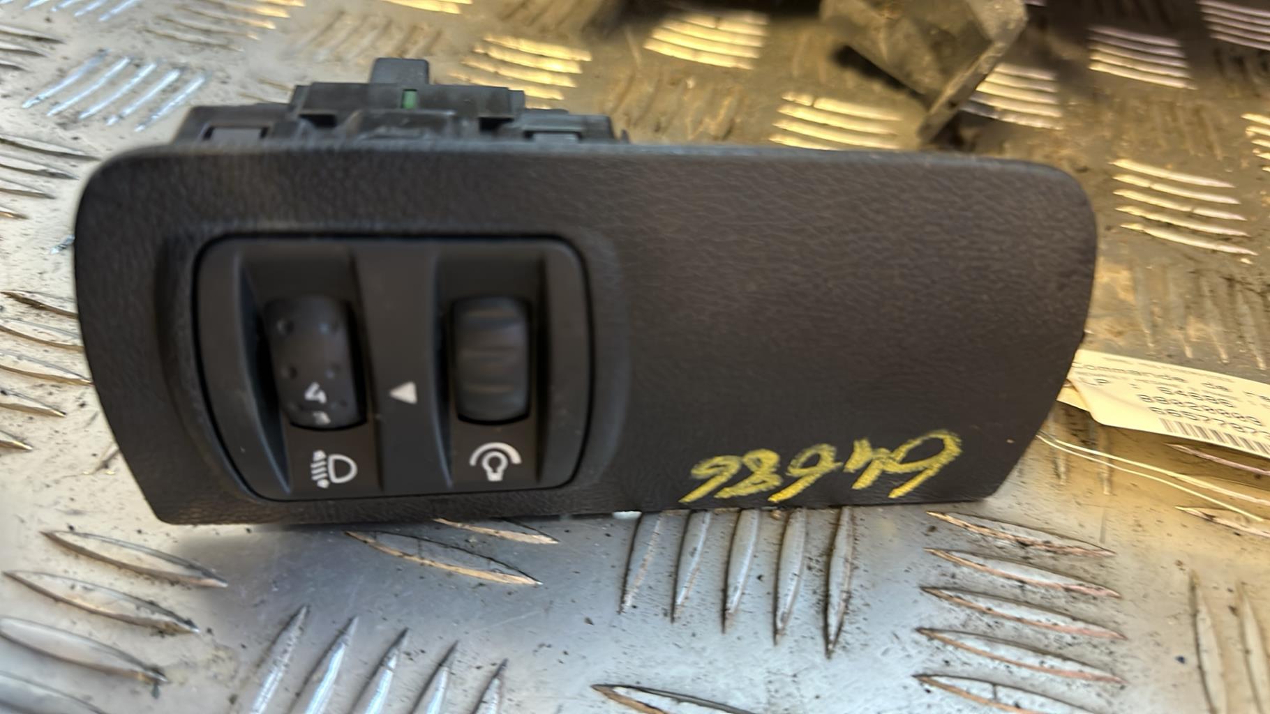Commande de reglage hauteur de phare RENAULT MEGANE 3 PHASE 1 Diesel - 1