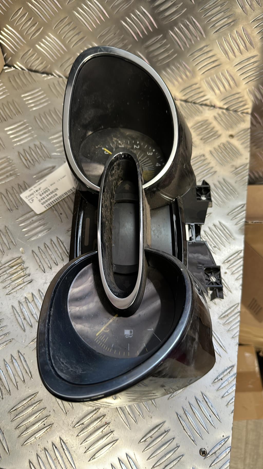 Compteur RENAULT CLIO 4 PHASE 1 BREAK Diesel - 1