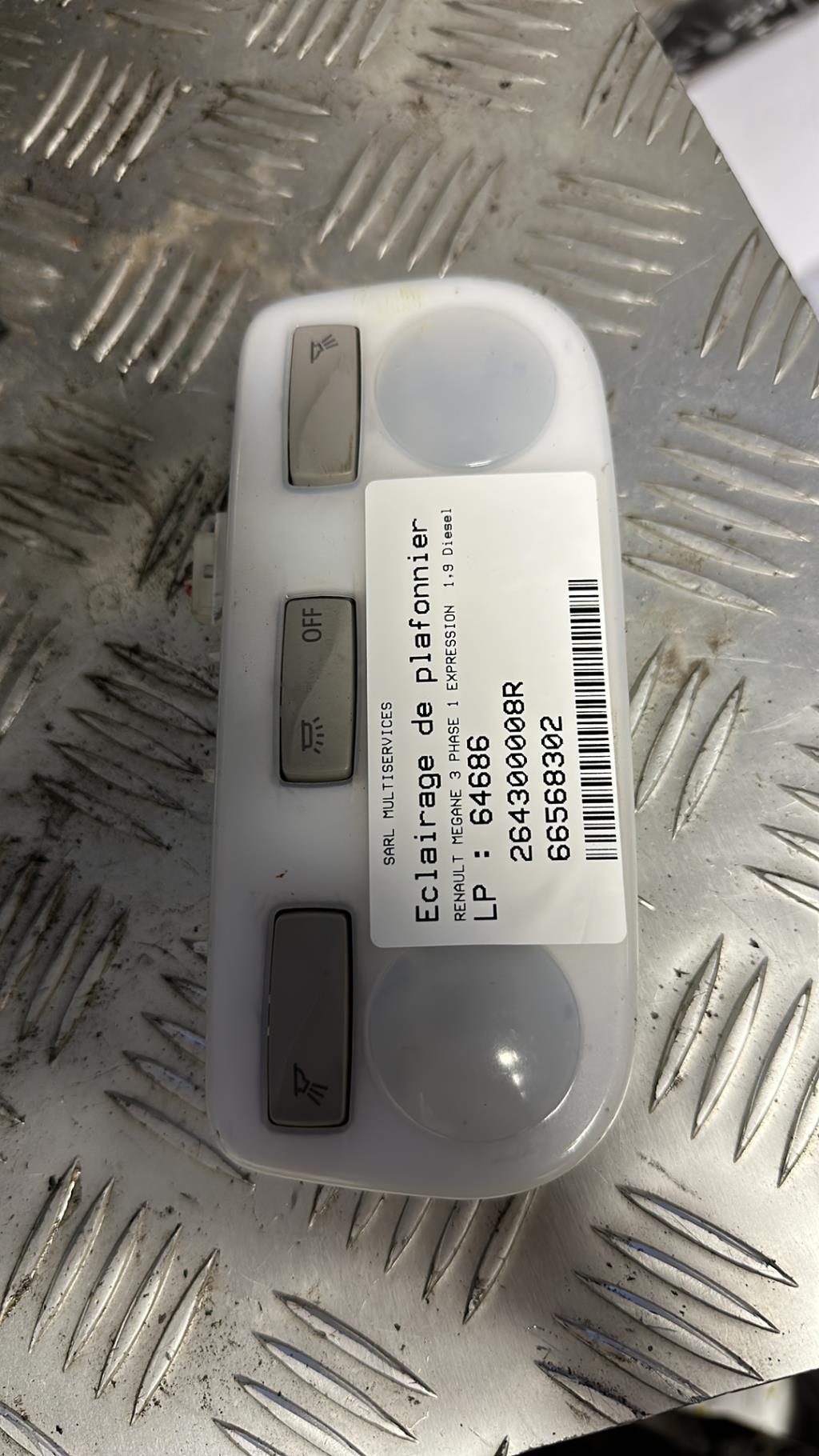 Eclairage de plafonnier RENAULT MEGANE 3 PHASE 1 Diesel - 1