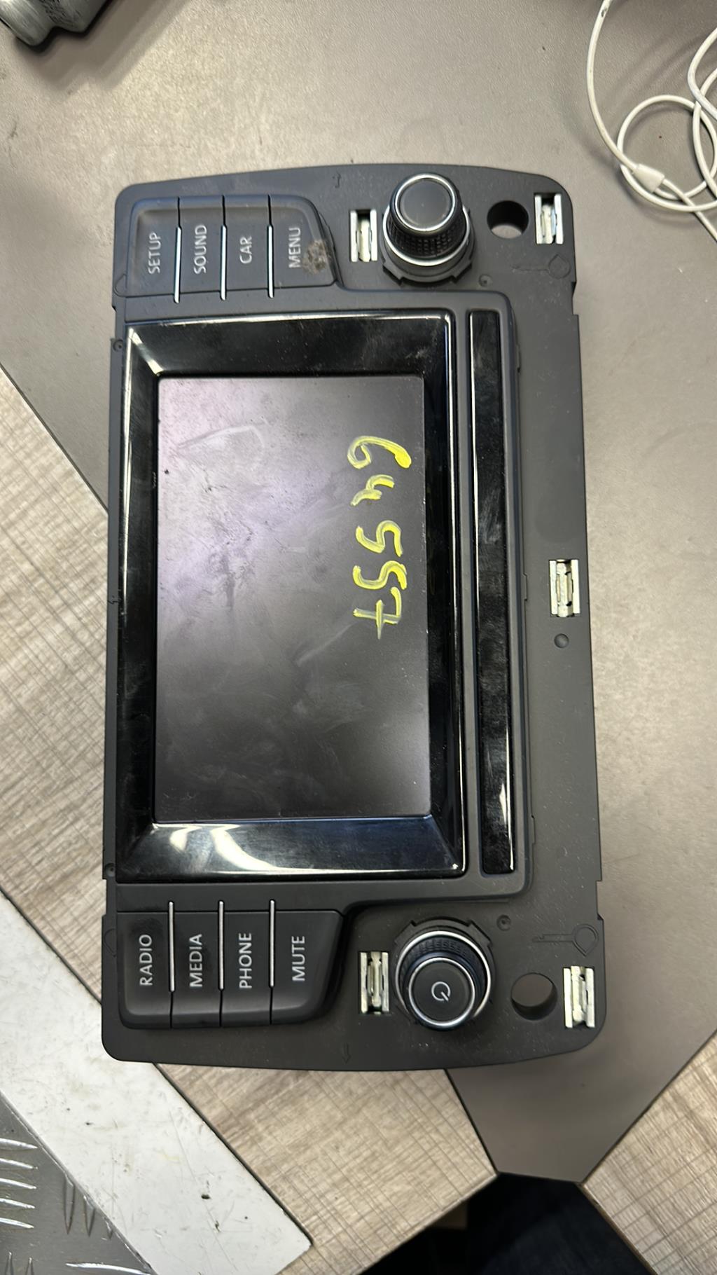 Ecran GPS VOLKSWAGEN GOLF 7 PHASE 1 Diesel - 1