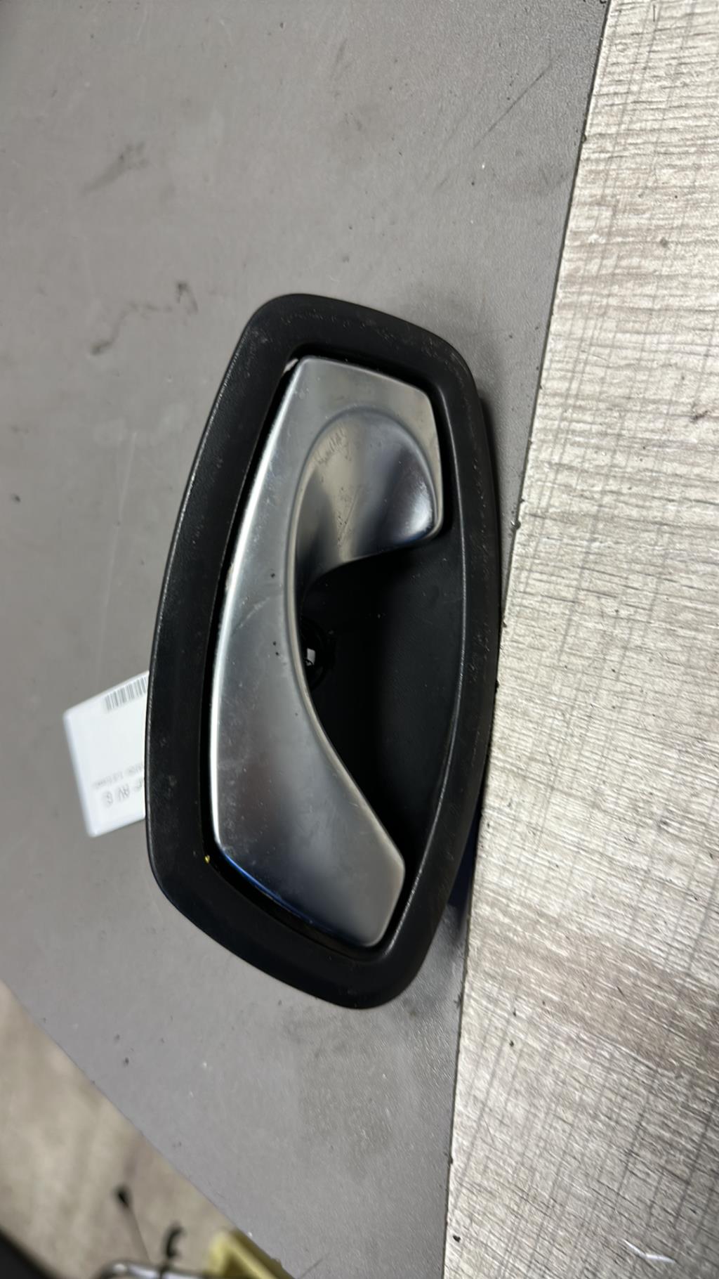 Maniglia interna anteriore sinistra RENAULT MEGANE 3 PHASE 1 Diésel - 1