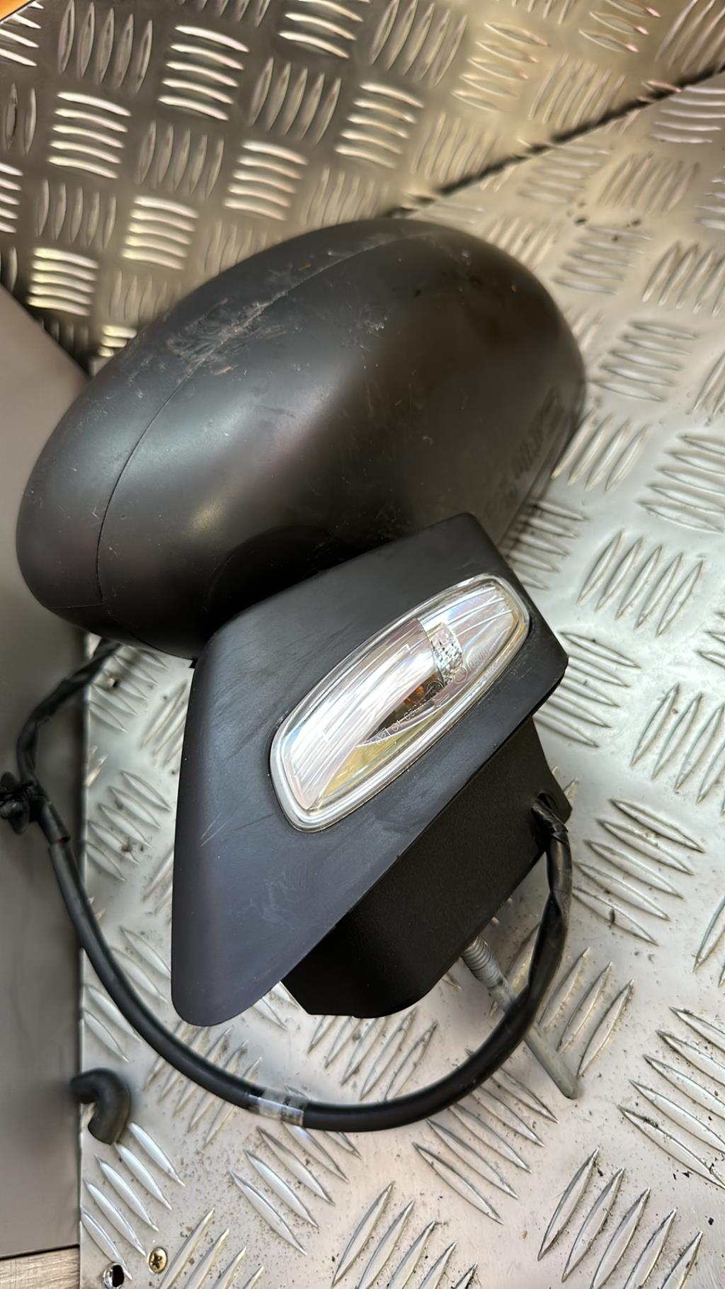 Retroviseur gauche CITROEN C3 2 PHASE 2 Essence - 1