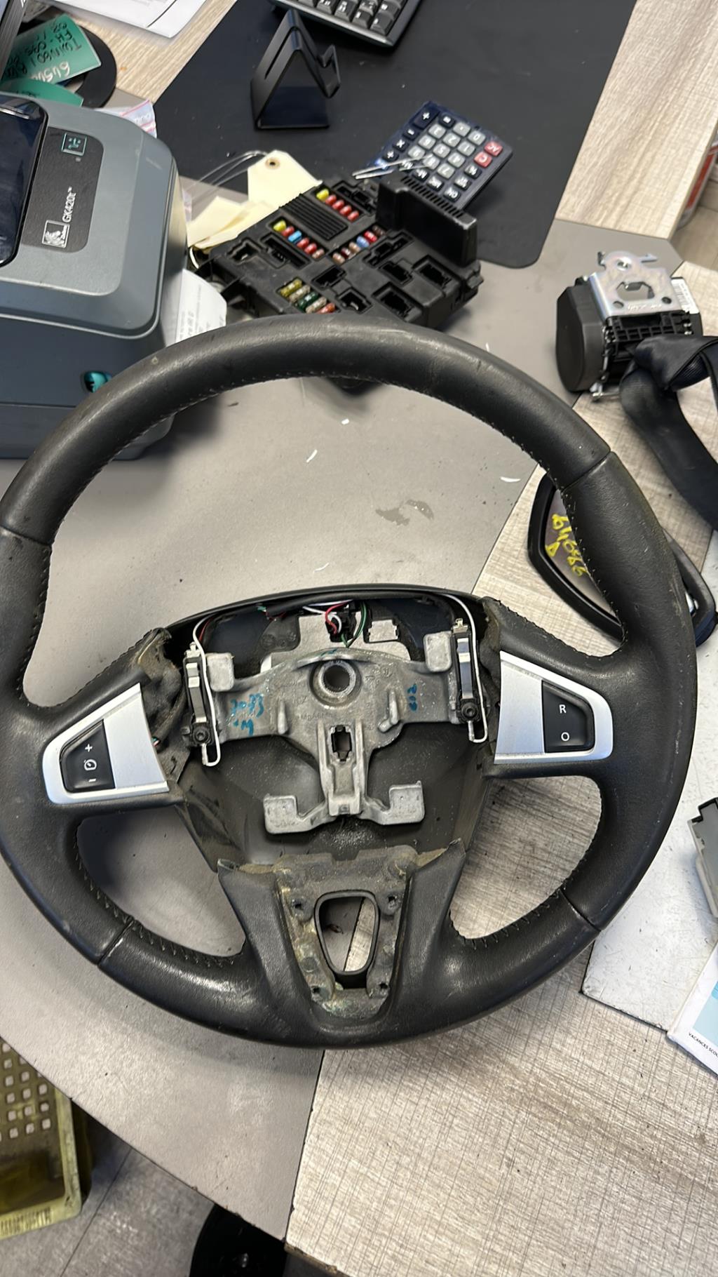 Volant RENAULT MEGANE 3 PHASE 1 Diesel - 1