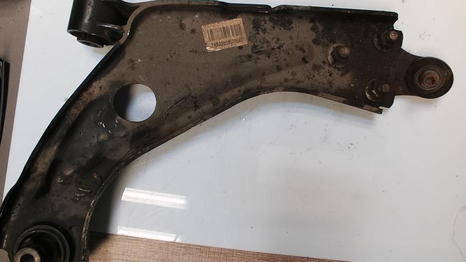 Triangolo inferiore anteriore destro PEUGEOT 3008 2 PHASE 1 Gasolina - 1