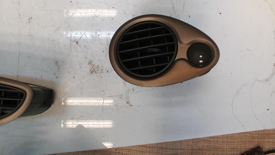 Bocchetta aerazione cruscotto anteriore sinistra RENAULT CLIO 3 PHASE 1 Diésel - 1