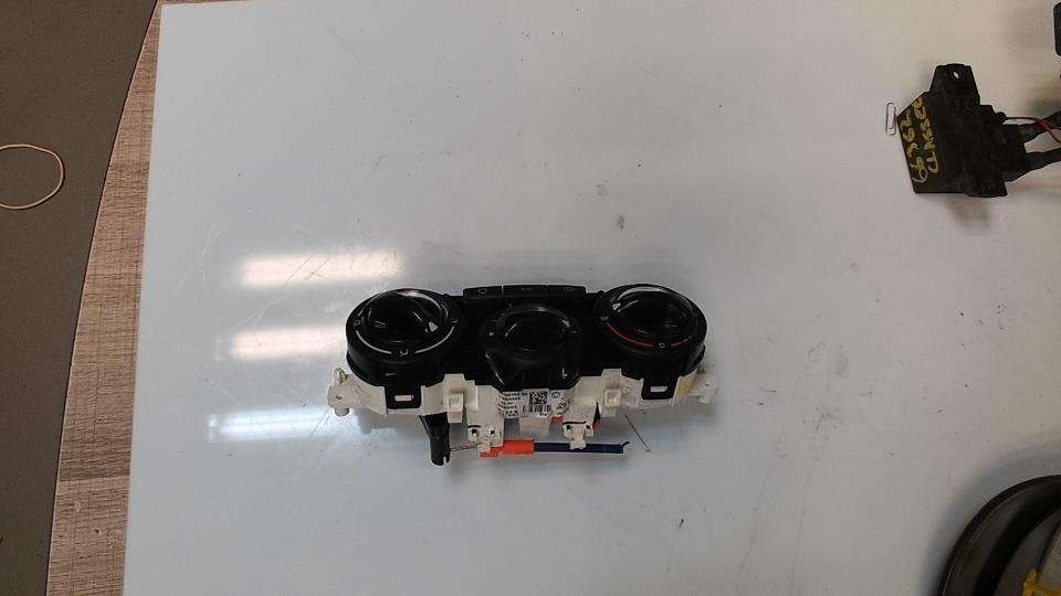 Commande chauffage PEUGEOT 208 1 PHASE 2 Essence - 1