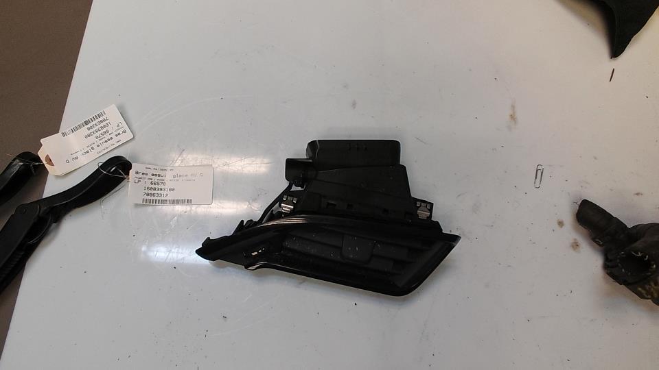 Bocchetta aerazione cruscotto anteriore destra PEUGEOT 208 1 PHASE 2 Gasolina - 1