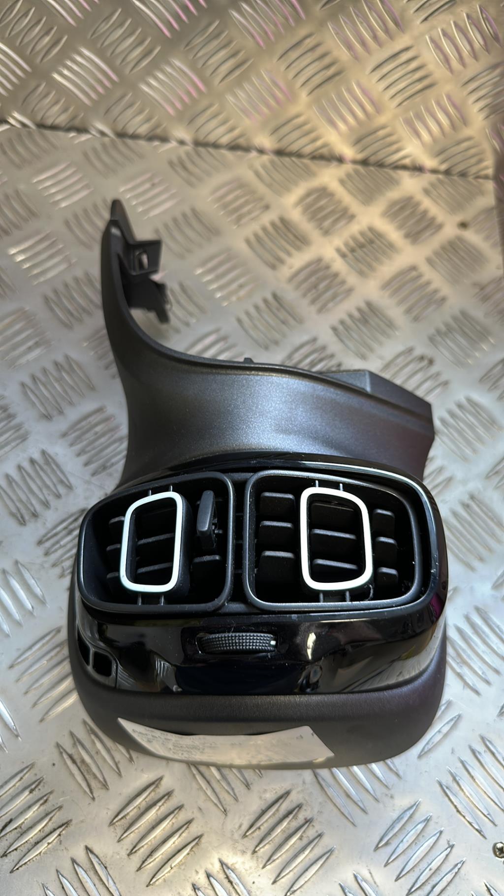 Bocchetta aerazione cruscotto anteriore sinistra CITROEN C3 AIRCROSS PHASE 1 Diésel - 1