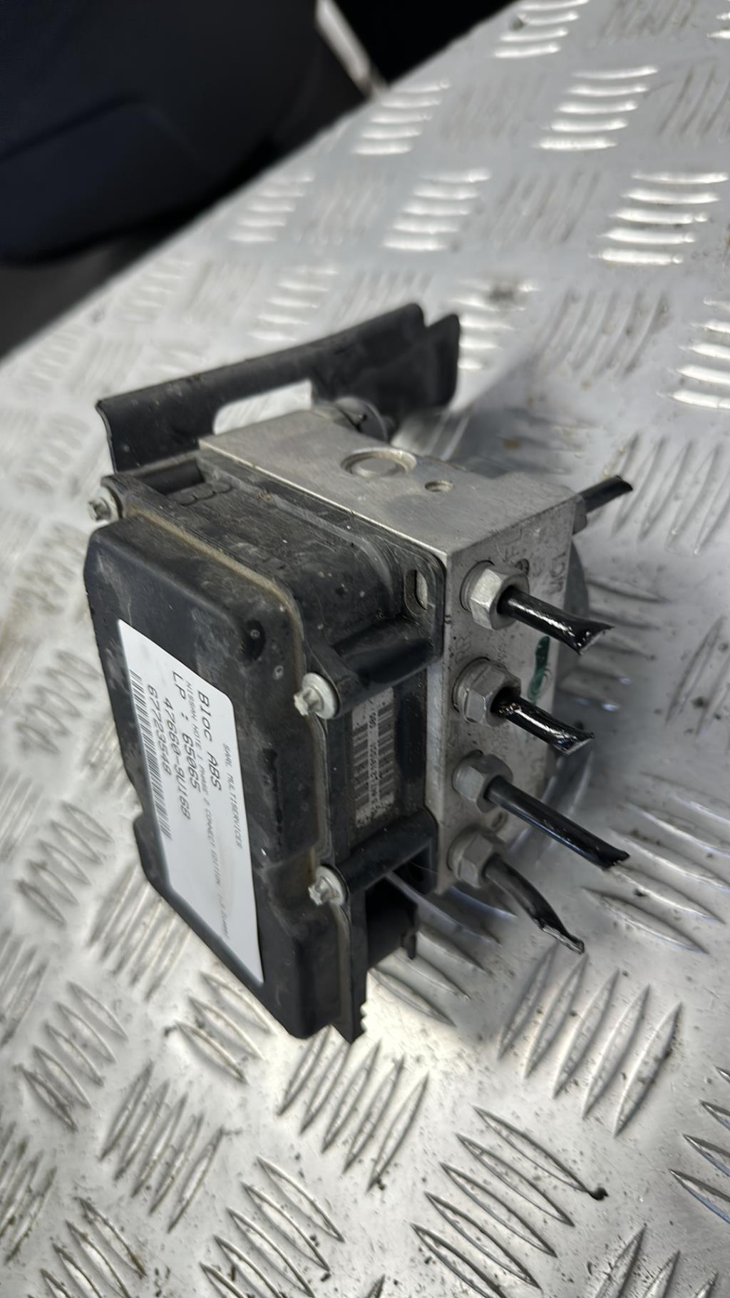 Blocco ABS (antibloccaggio freni) NISSAN NOTE 1 PHASE 2 Diésel - 1