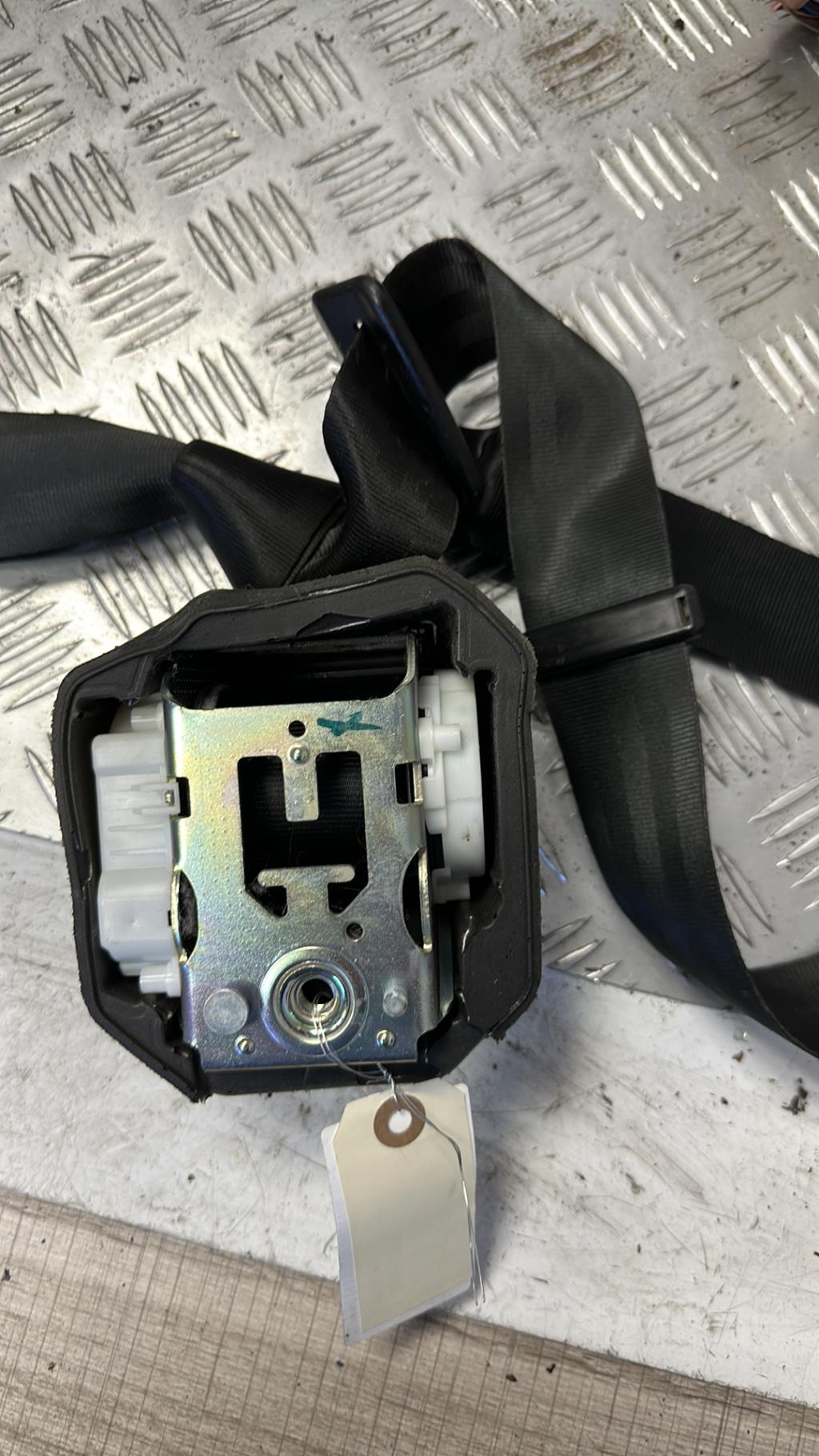 Cintura di sicurezza posteriore destra CITROEN C3 2 PHASE 1 Diésel - 1