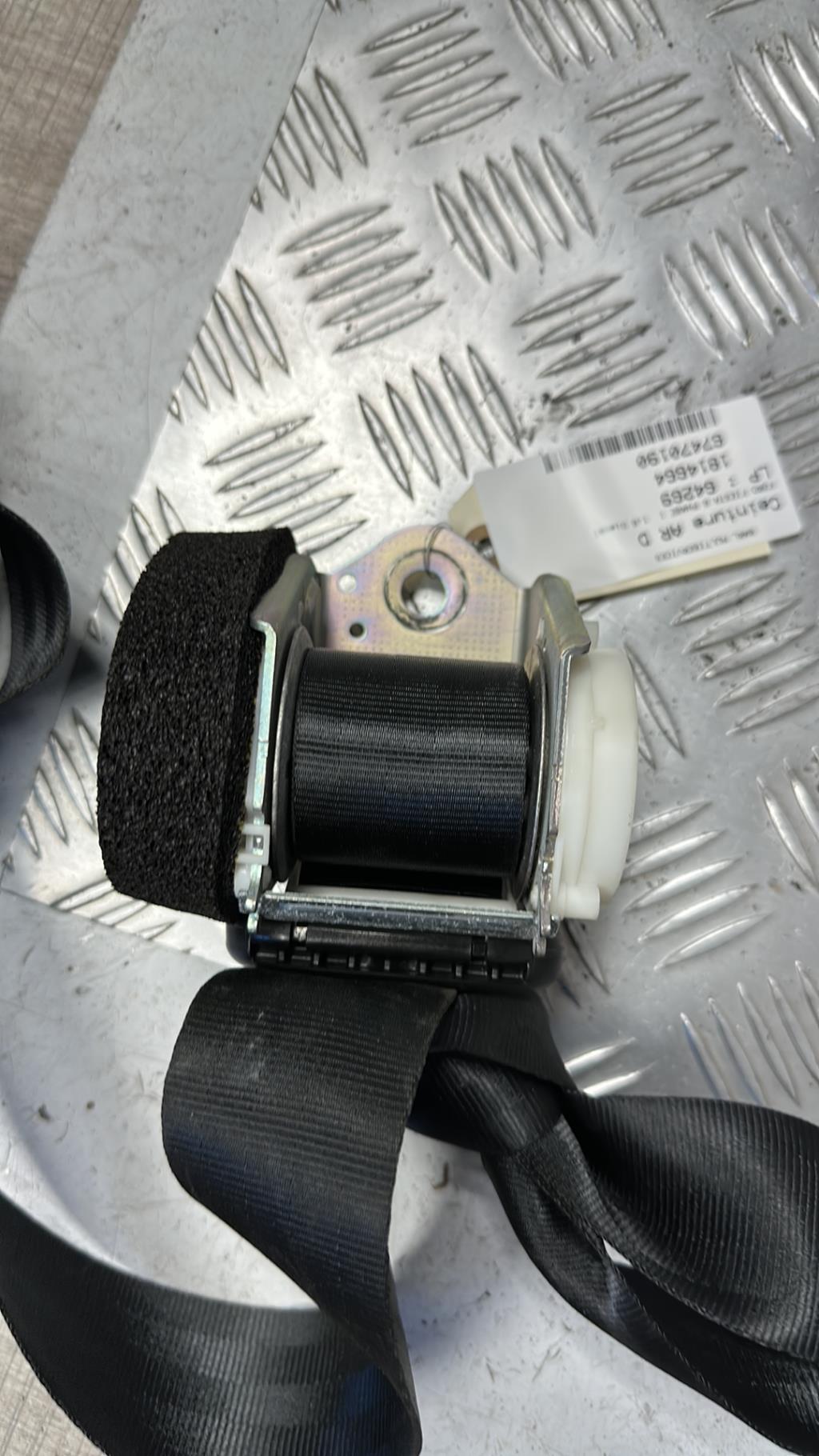 Cintura di sicurezza posteriore destra FORD FIESTA 6 PHASE 1 Diésel - 1