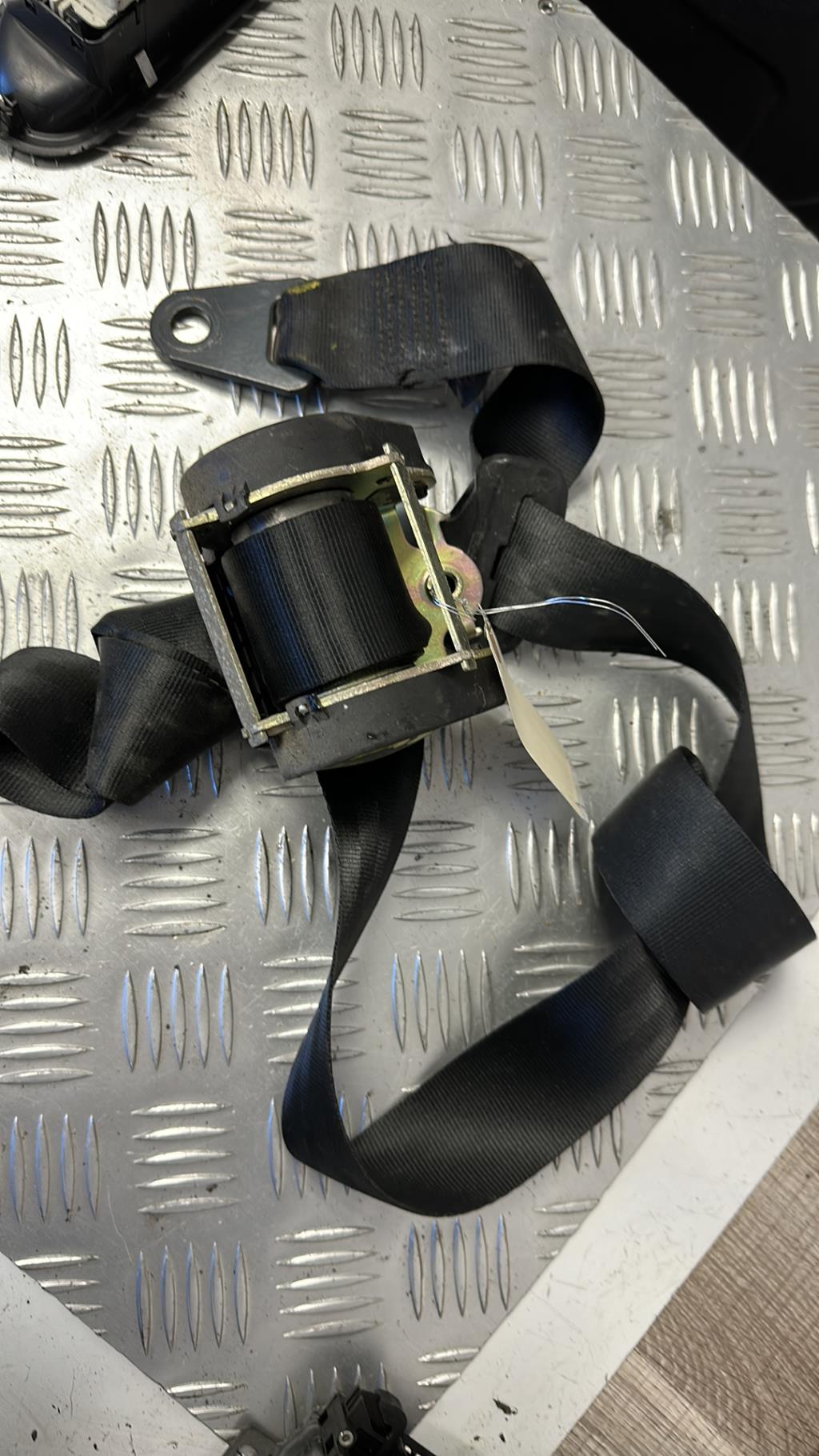 Cintura di sicurezza posteriore sinistra PEUGEOT 206 PHASE 2 CABRIOLET Gasolina - 1