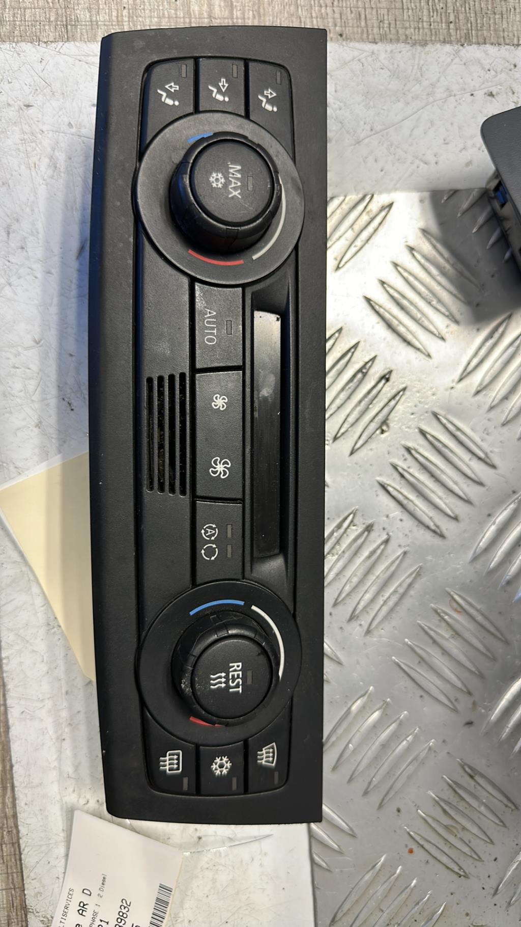 Commande chauffage BMW SERIE 1 E87 PHASE 1 Diesel - 1