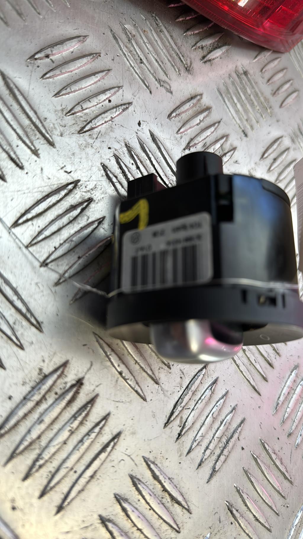 Commande de phare VOLKSWAGEN PASSAT 6 BREAK Diesel - 1