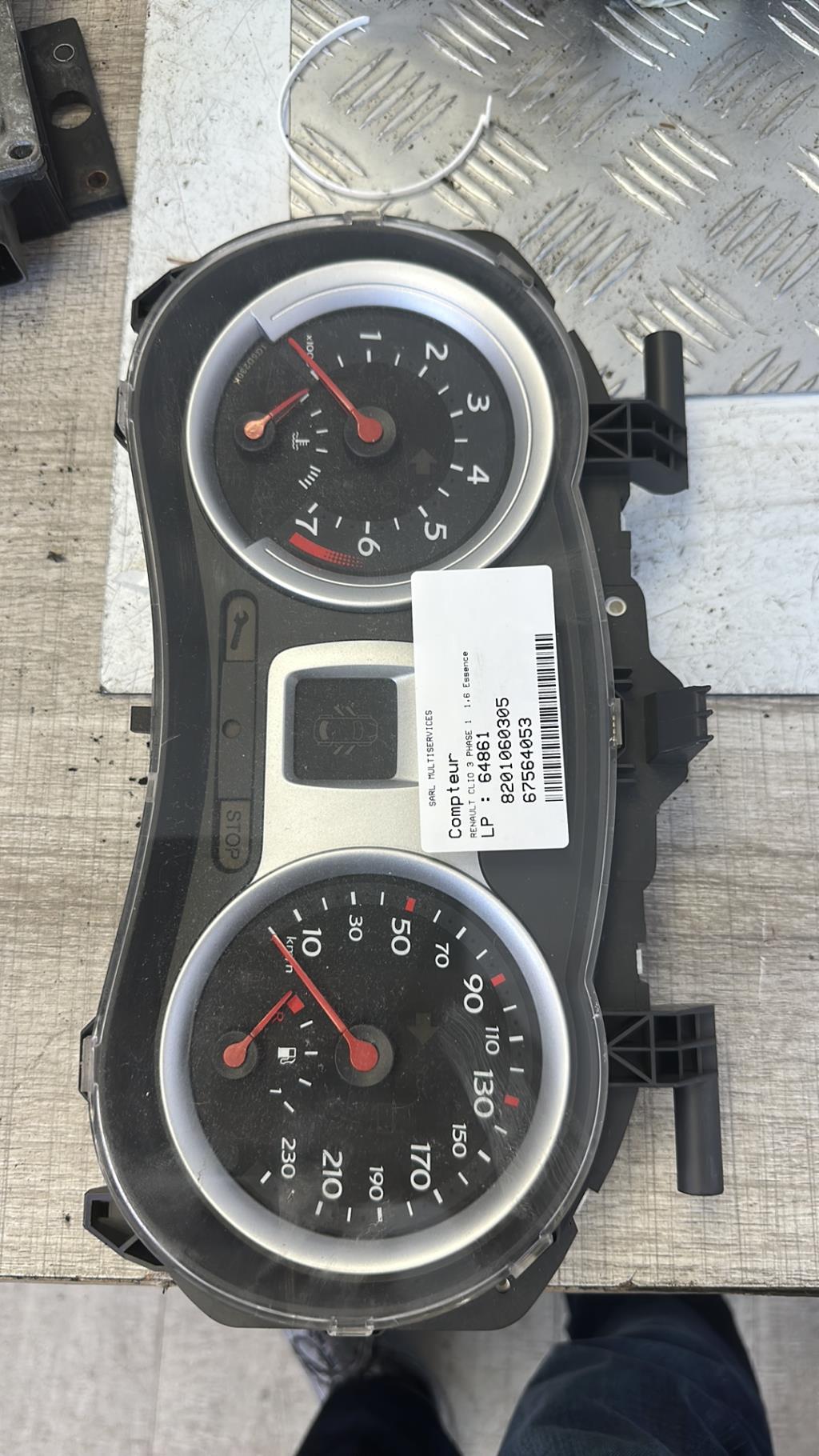 Compteur RENAULT CLIO 3 PHASE 1 Essence - 1
