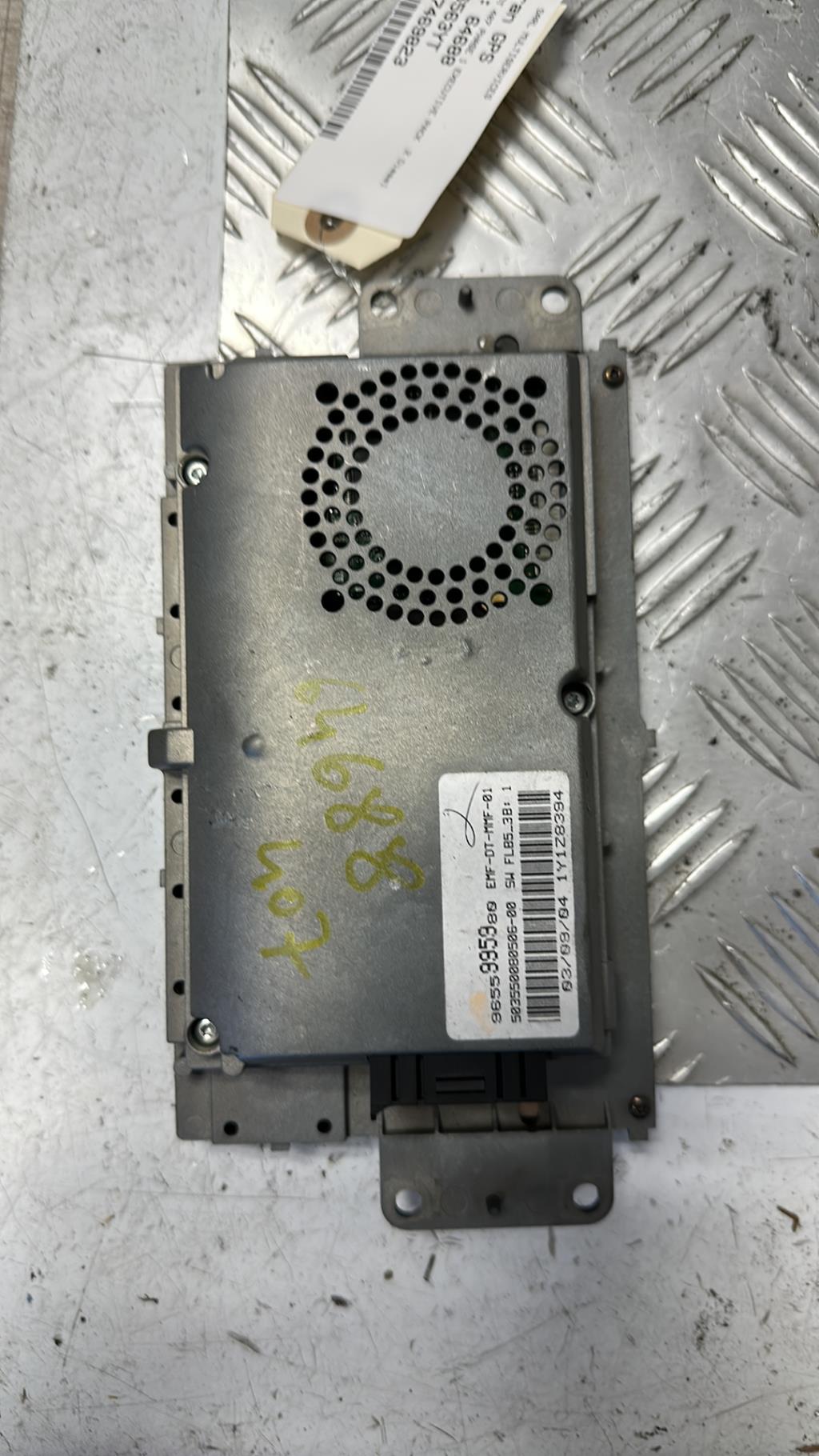 Ecran GPS PEUGEOT 407 PHASE 1 Diesel - 1