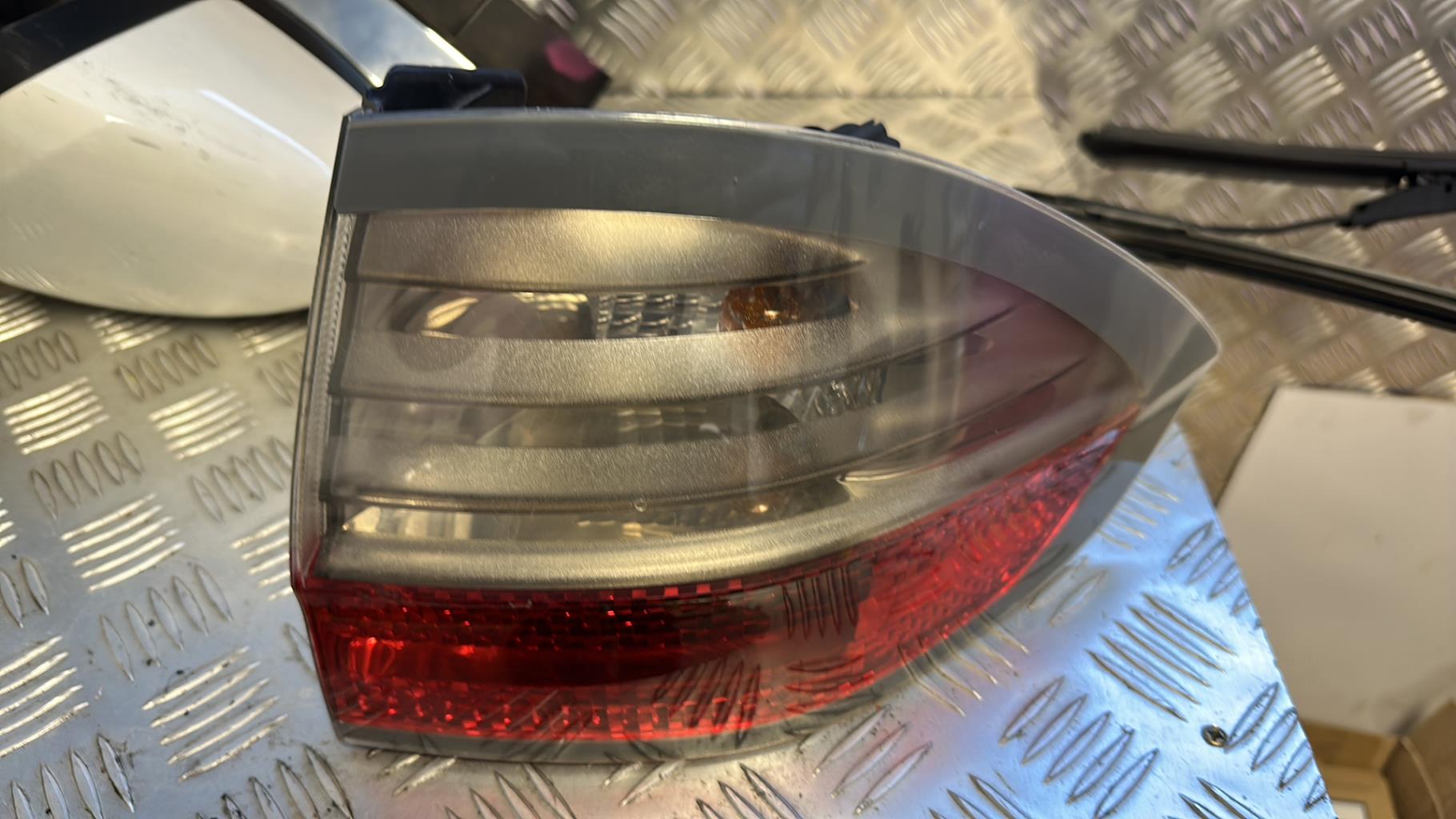 Fanale posteriore principale destro (luci) FORD S-MAX 1 PHASE 1 Diésel - 1