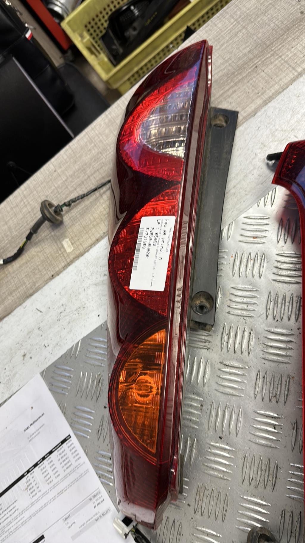 Fanale posteriore principale destro (luci) NISSAN NOTE 1 PHASE 2 Diésel - 1