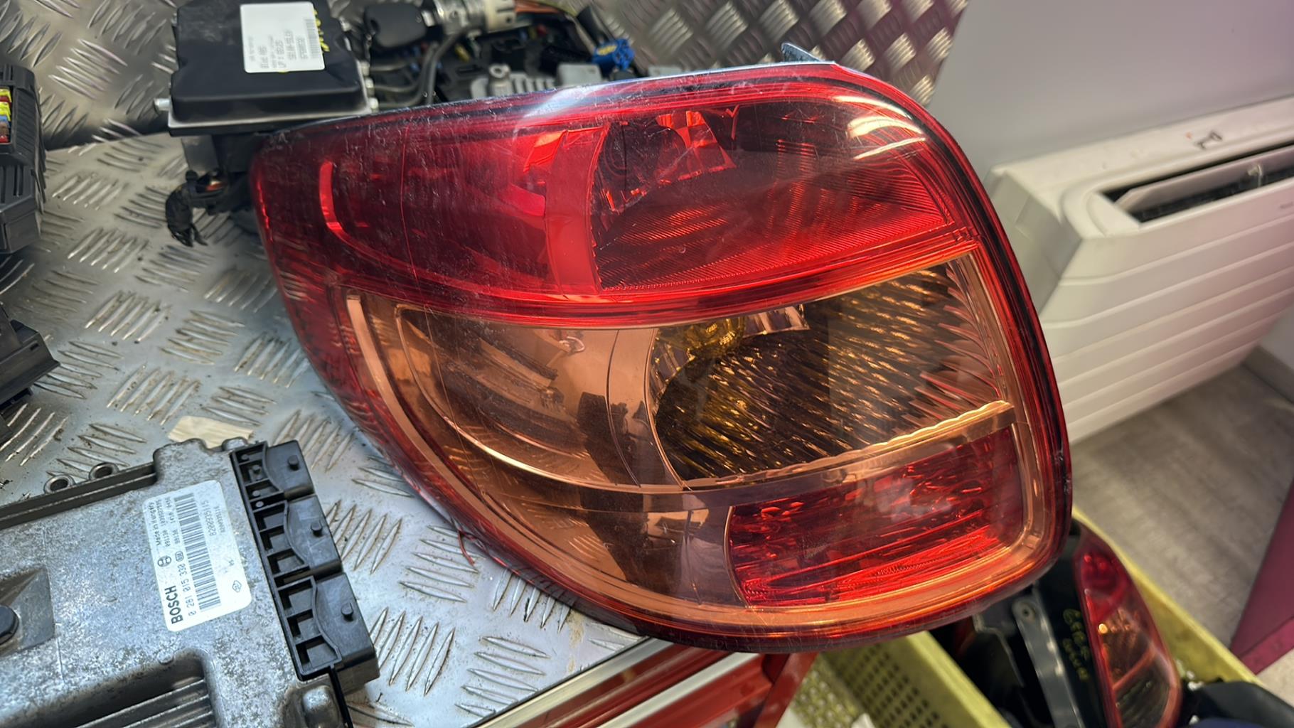 Fanale posteriore principale sinistro (luci) SUZUKI SX4 1 Diésel - 1