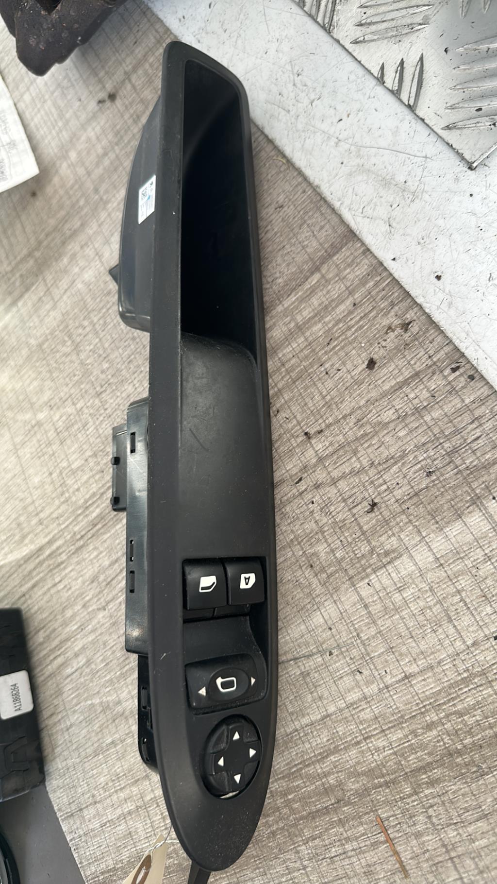Interruttore lavacristalli anteriore sinistro CITROEN DS3 PHASE 1 Gasolina - 1