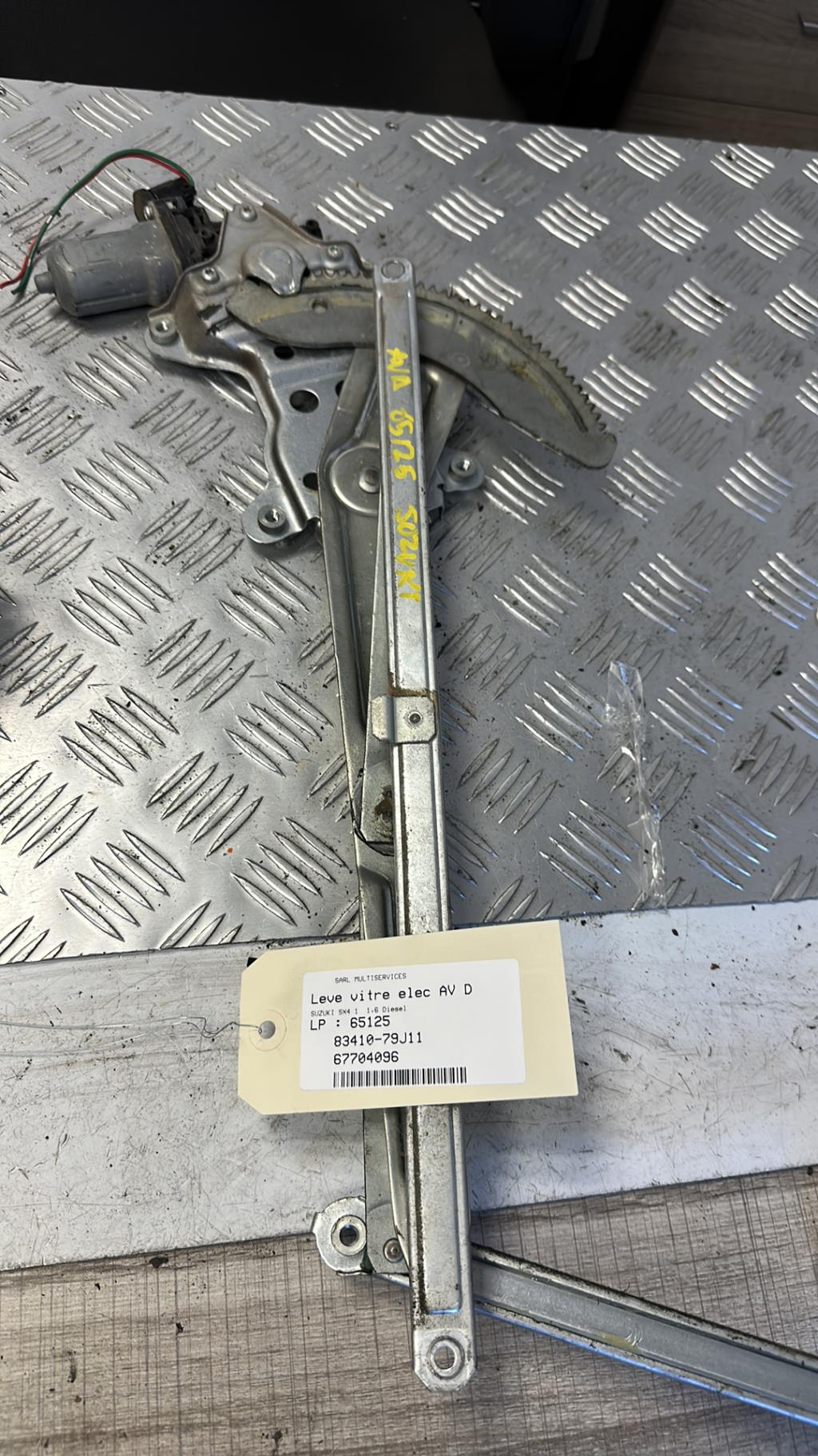 Alzacristalli elettrico anteriore destro SUZUKI SX4 1 Diésel - 1