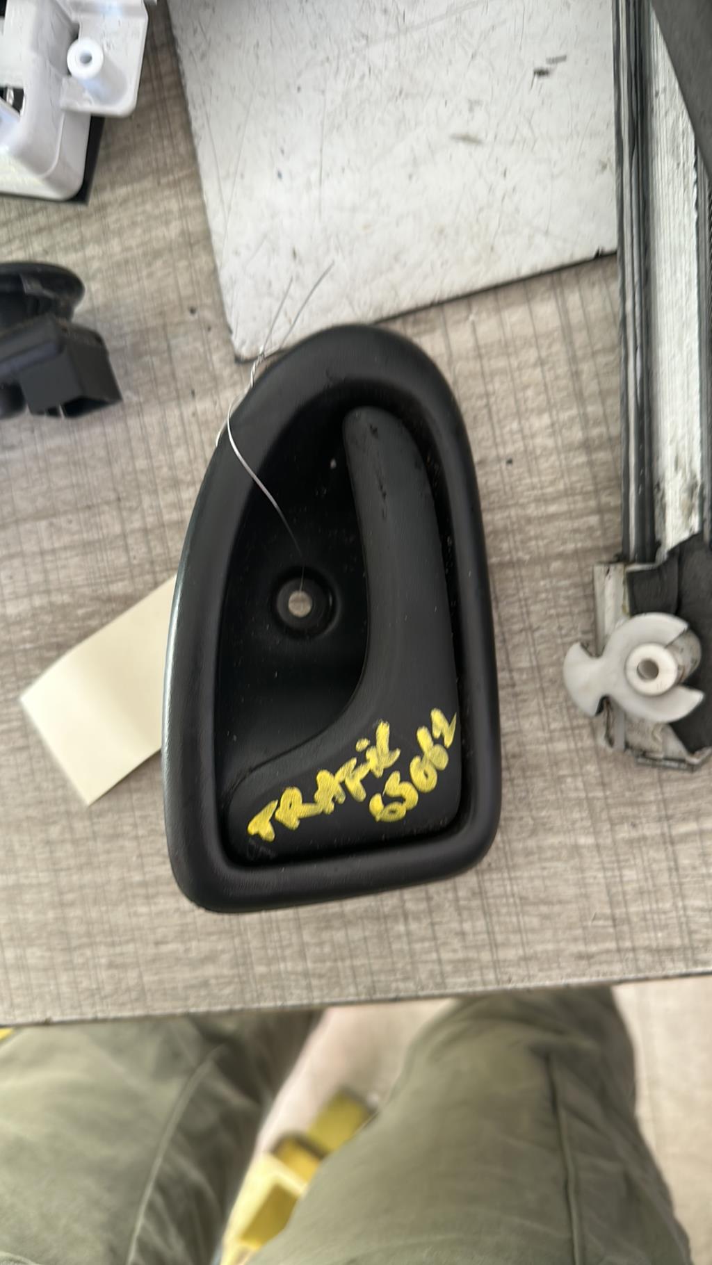 Maniglia interna anteriore sinistra RENAULT TRAFIC 2 PHASE 2 Diésel - 1