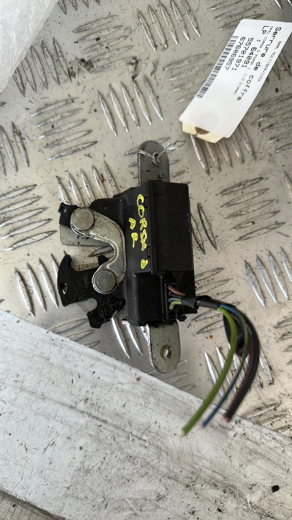 Serrure de coffre OPEL CORSA D PHASE 1 Diesel - 1
