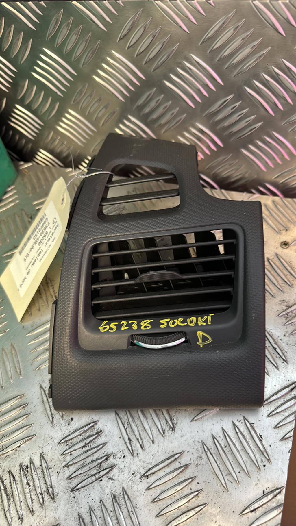 Bocchetta aerazione cruscotto anteriore destra SUZUKI SWIFT 4 Gasolina - 1