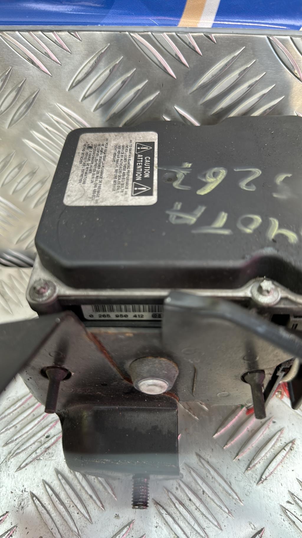 Blocco ABS (antibloccaggio freni) TOYOTA COROLLA VERSO 2 PHASE 1 Diésel - 1