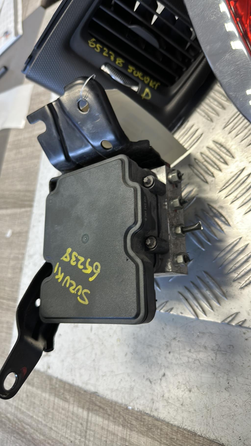 Blocco ABS (antibloccaggio freni) SUZUKI SWIFT 4 Gasolina - 1