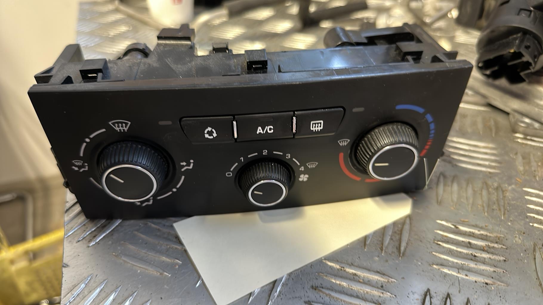 Commande chauffage PEUGEOT 207 PHASE 2 Diesel - 1