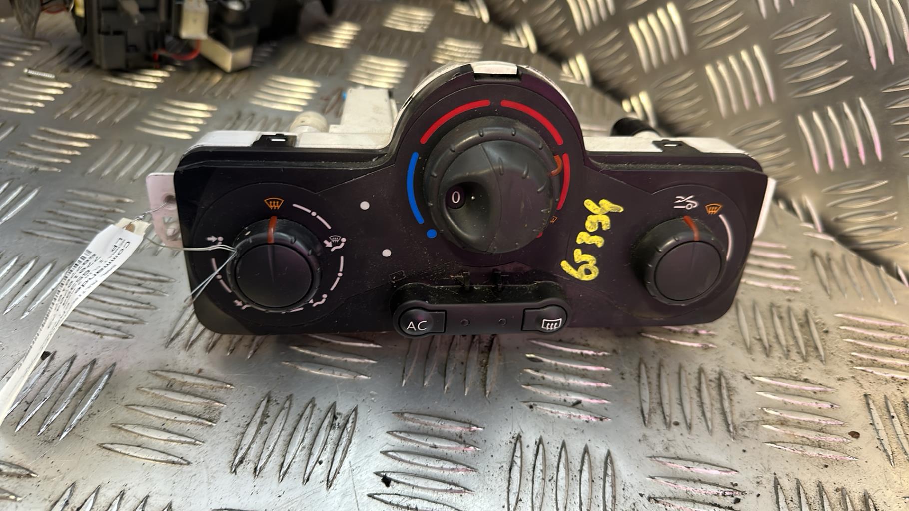 Commande chauffage RENAULT CLIO 3 PHASE 1 Diesel - 1